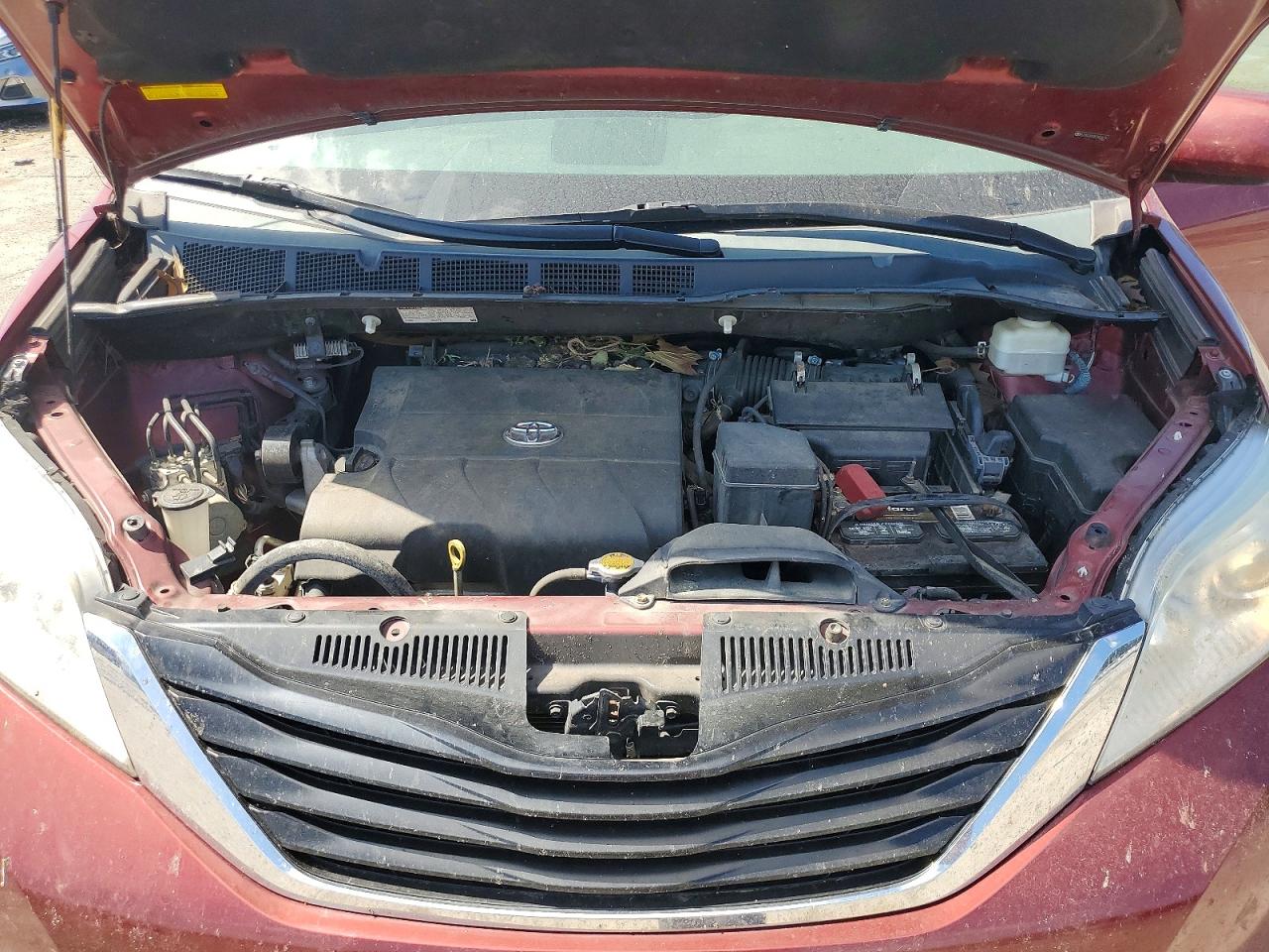 2014 Toyota Sienna Le Burgundy vin: 5TDKK3DC9ES435614