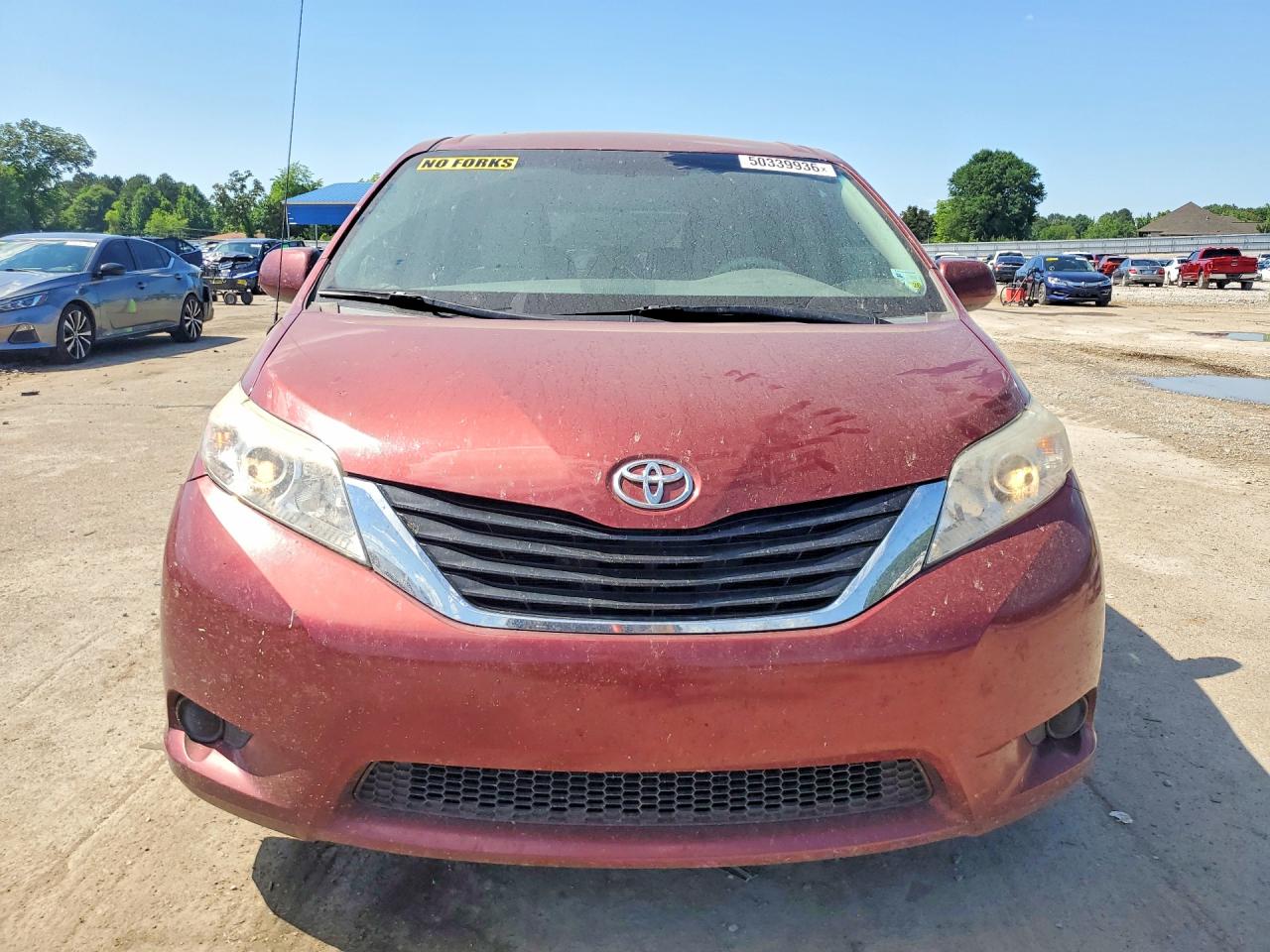 2014 Toyota Sienna Le Burgundy vin: 5TDKK3DC9ES435614