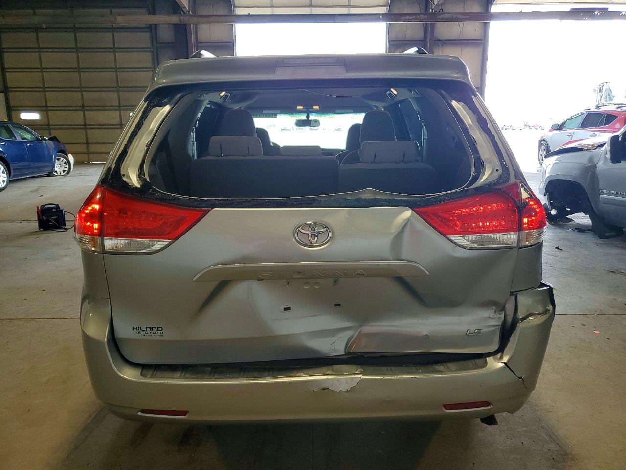 2014 Toyota Sienna Le Silver vin: 5TDKK3DC9ES459993