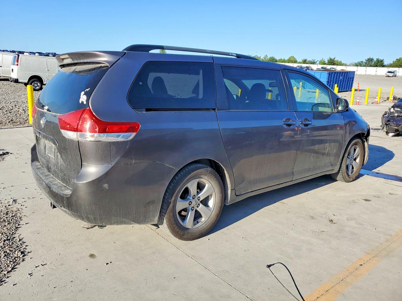 2014 Toyota Sienna Le Gray vin: 5TDKK3DC9ES475417