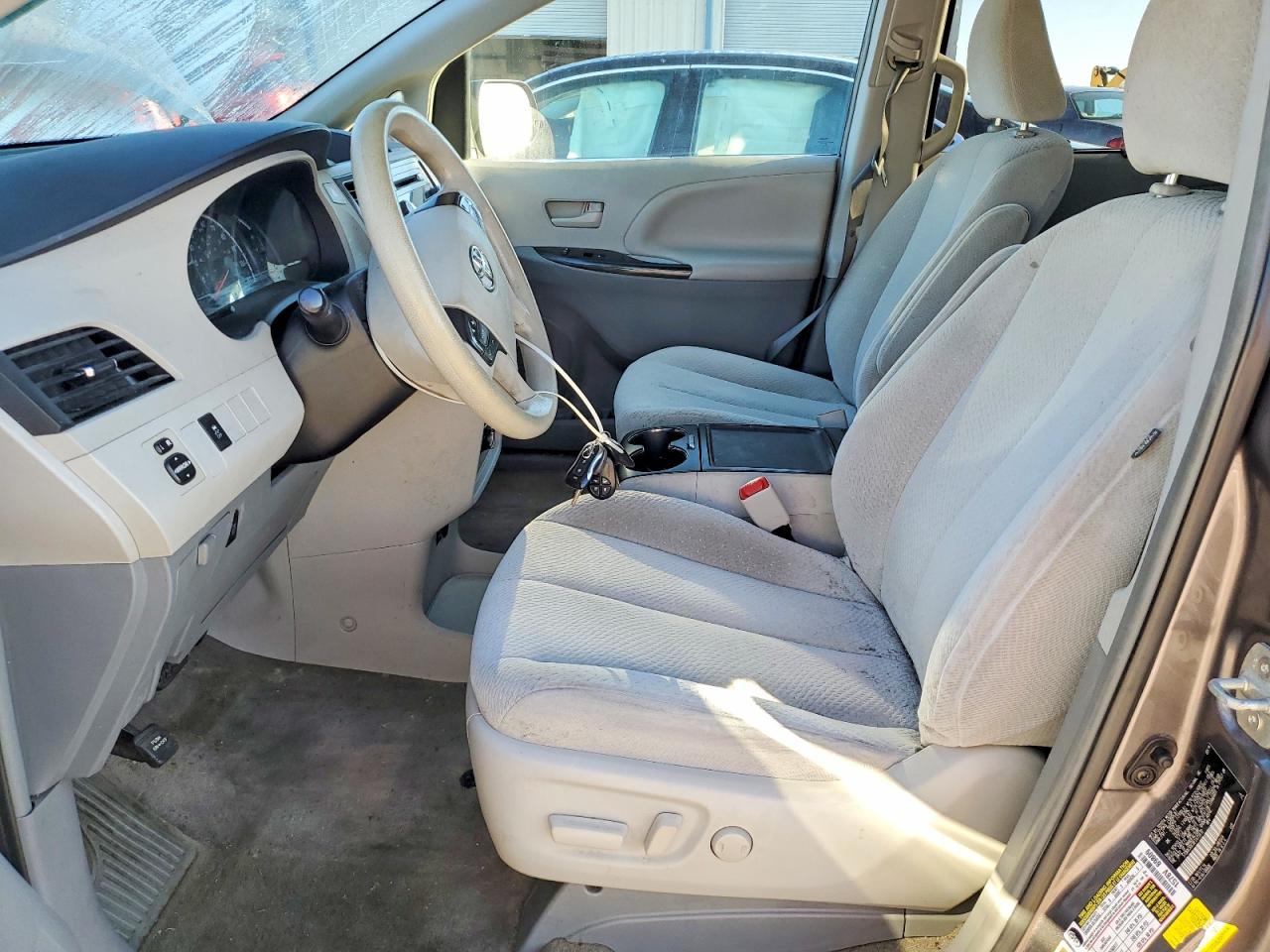 2014 Toyota Sienna Le Gray vin: 5TDKK3DC9ES475417