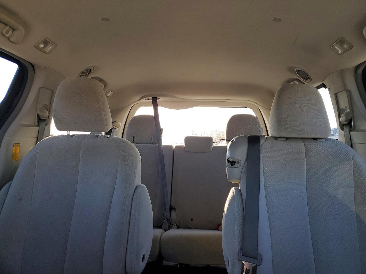 2014 Toyota Sienna Le Gray vin: 5TDKK3DC9ES475417