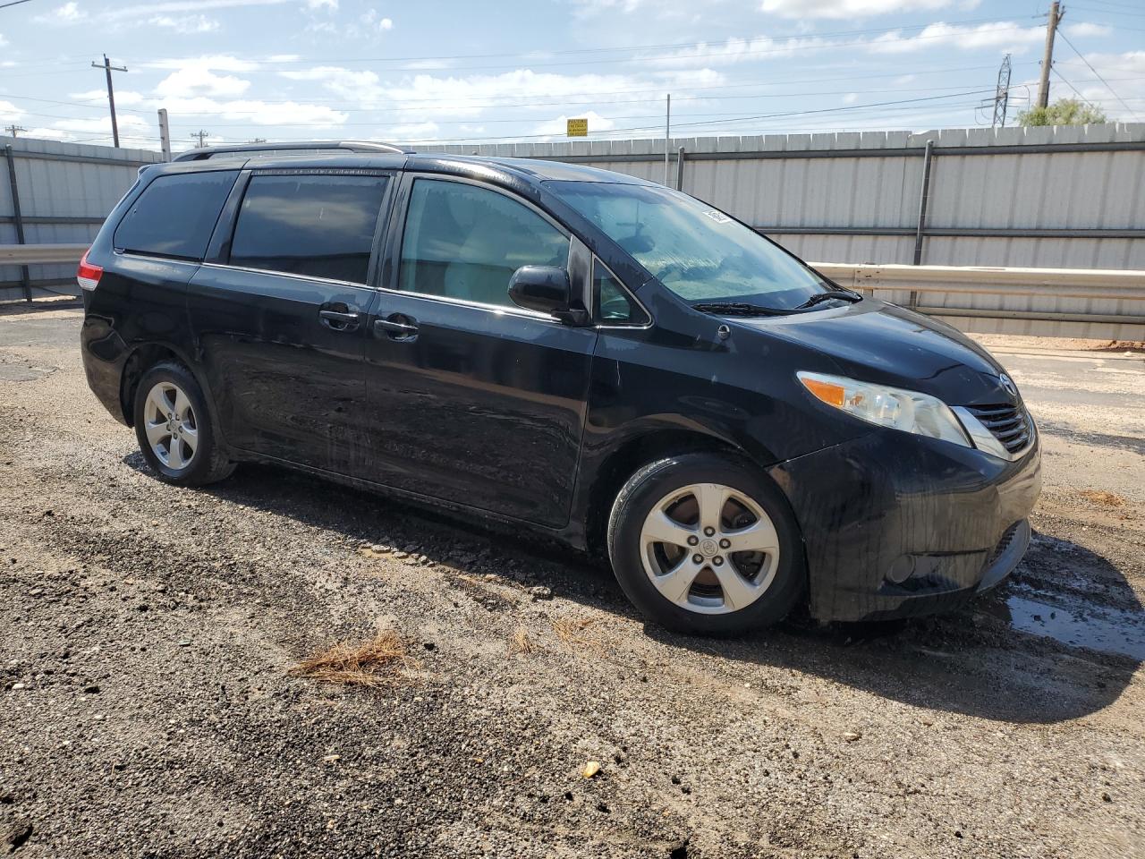 2014 Toyota Sienna Le Black vin: 5TDKK3DC9ES476356 Damage: Right Front Fender, Multiple Scratches Heavy, 2