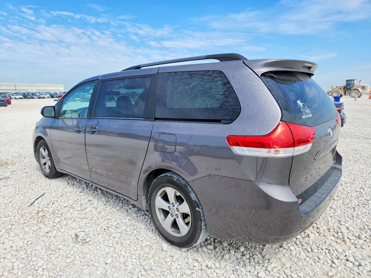 2014 Toyota Sienna Le Gray vin: 5TDKK3DC9ES486109
