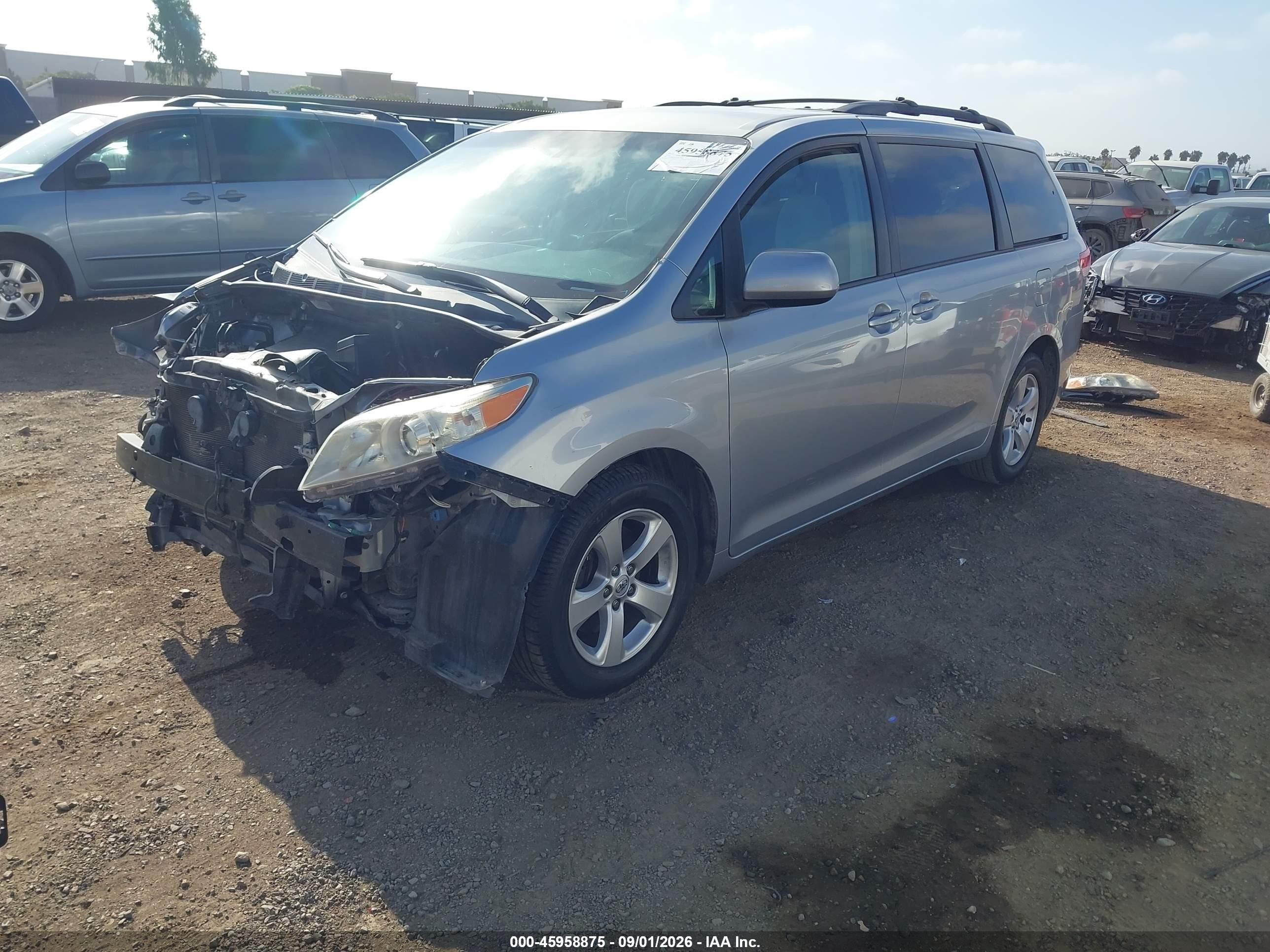 2014 Toyota Sienna Le V6 8 Passenger Gray vin: 5TDKK3DC9ES511705