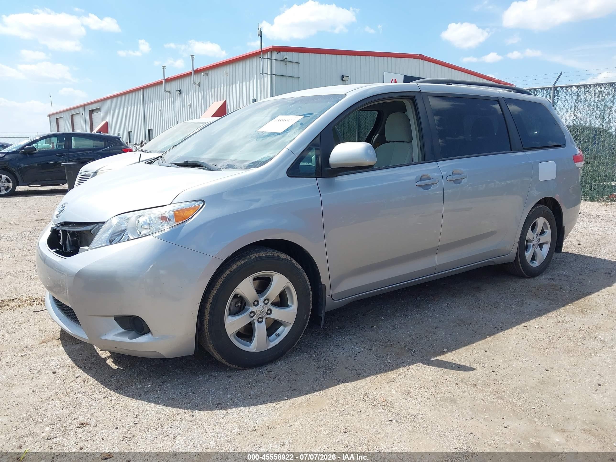 2014 Toyota Sienna Le V6 8 Passenger Light Blue vin: 5TDKK3DC9ES512742