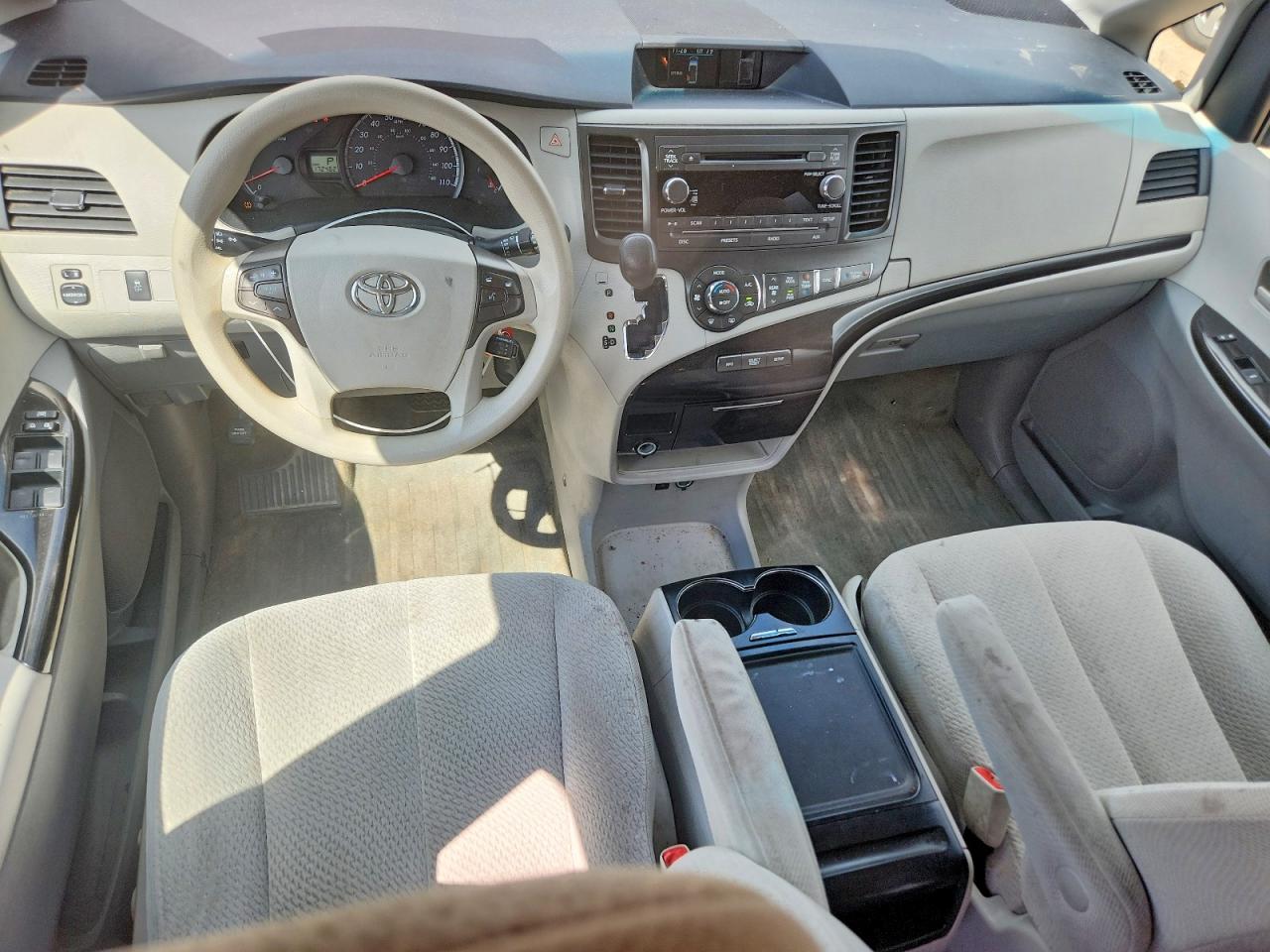 2014 Toyota Sienna Le Red vin: 5TDKK3DC9ES516807