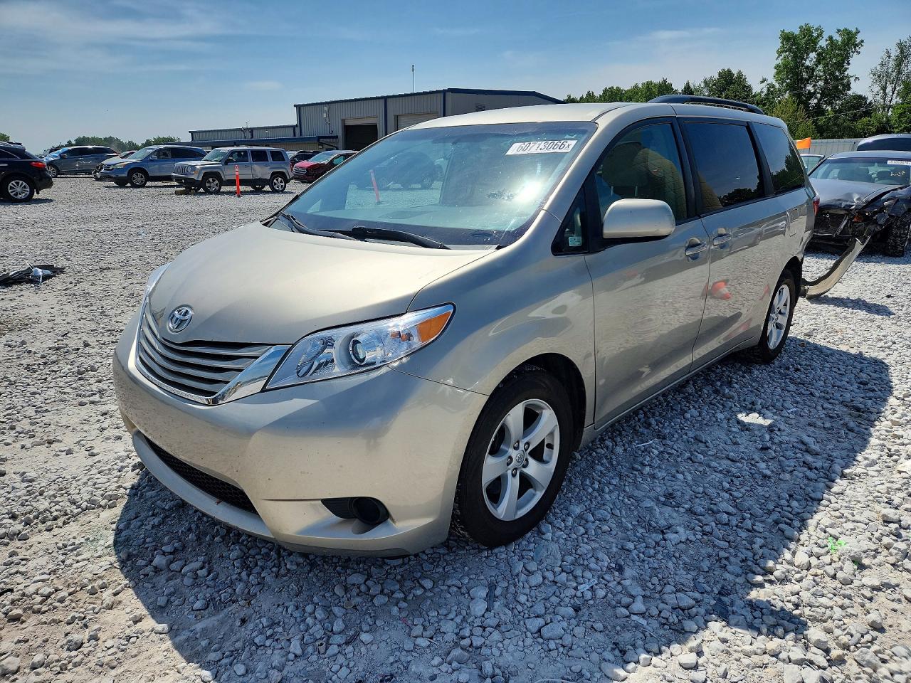 2015 Toyota Sienna Le Cream vin: 5TDKK3DC9FS533866