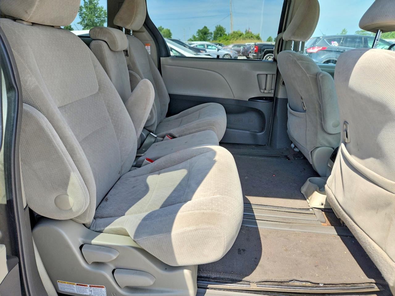 2015 Toyota Sienna Le Cream vin: 5TDKK3DC9FS533866