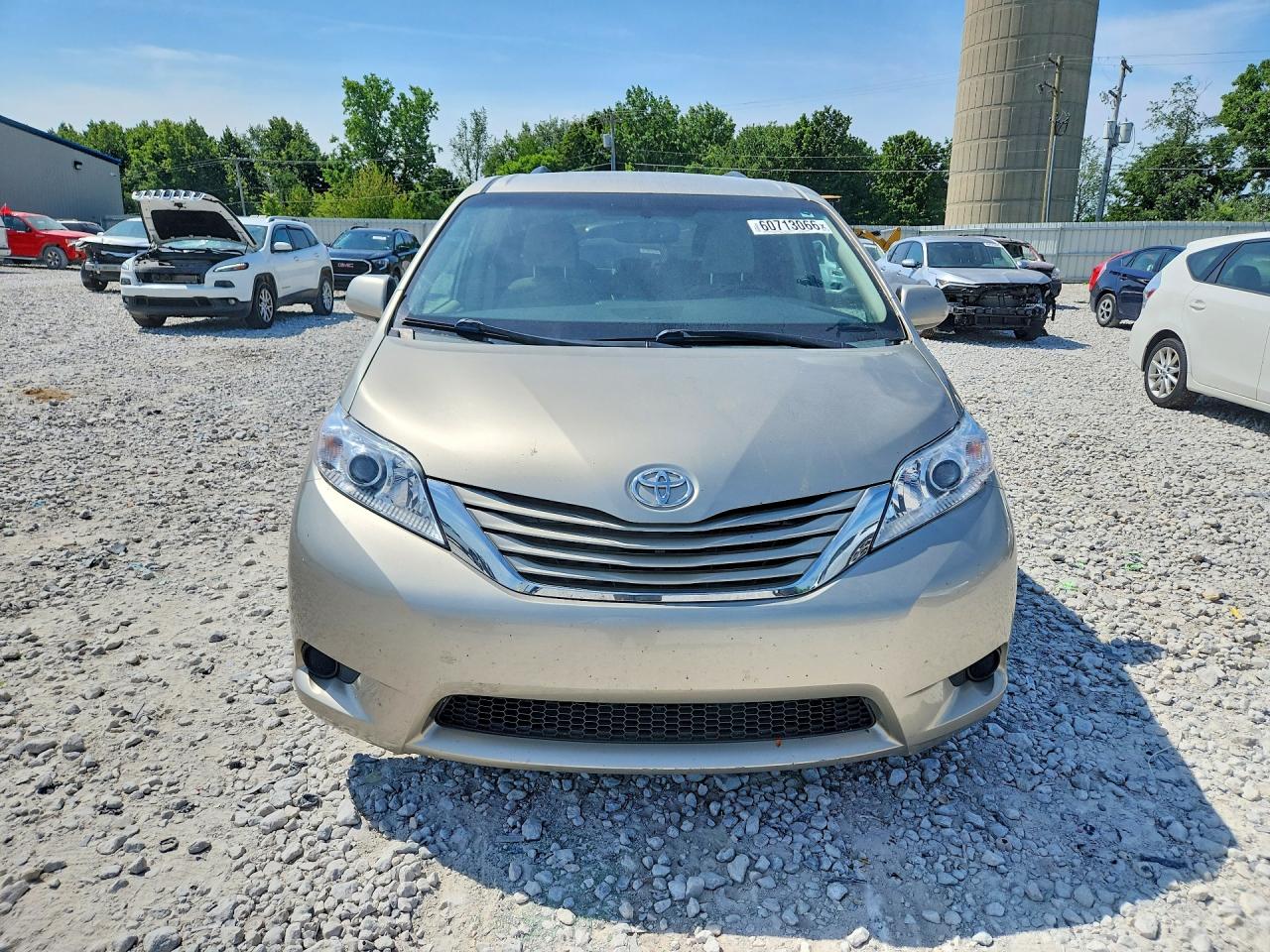 2015 Toyota Sienna Le Cream vin: 5TDKK3DC9FS533866