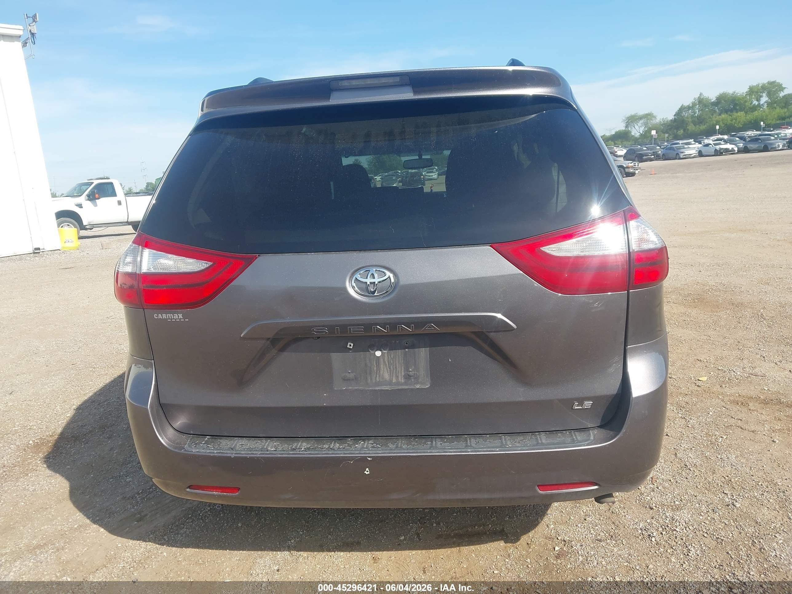 2015 Toyota Sienna Le 8 Passenger Gray vin: 5TDKK3DC9FS540025