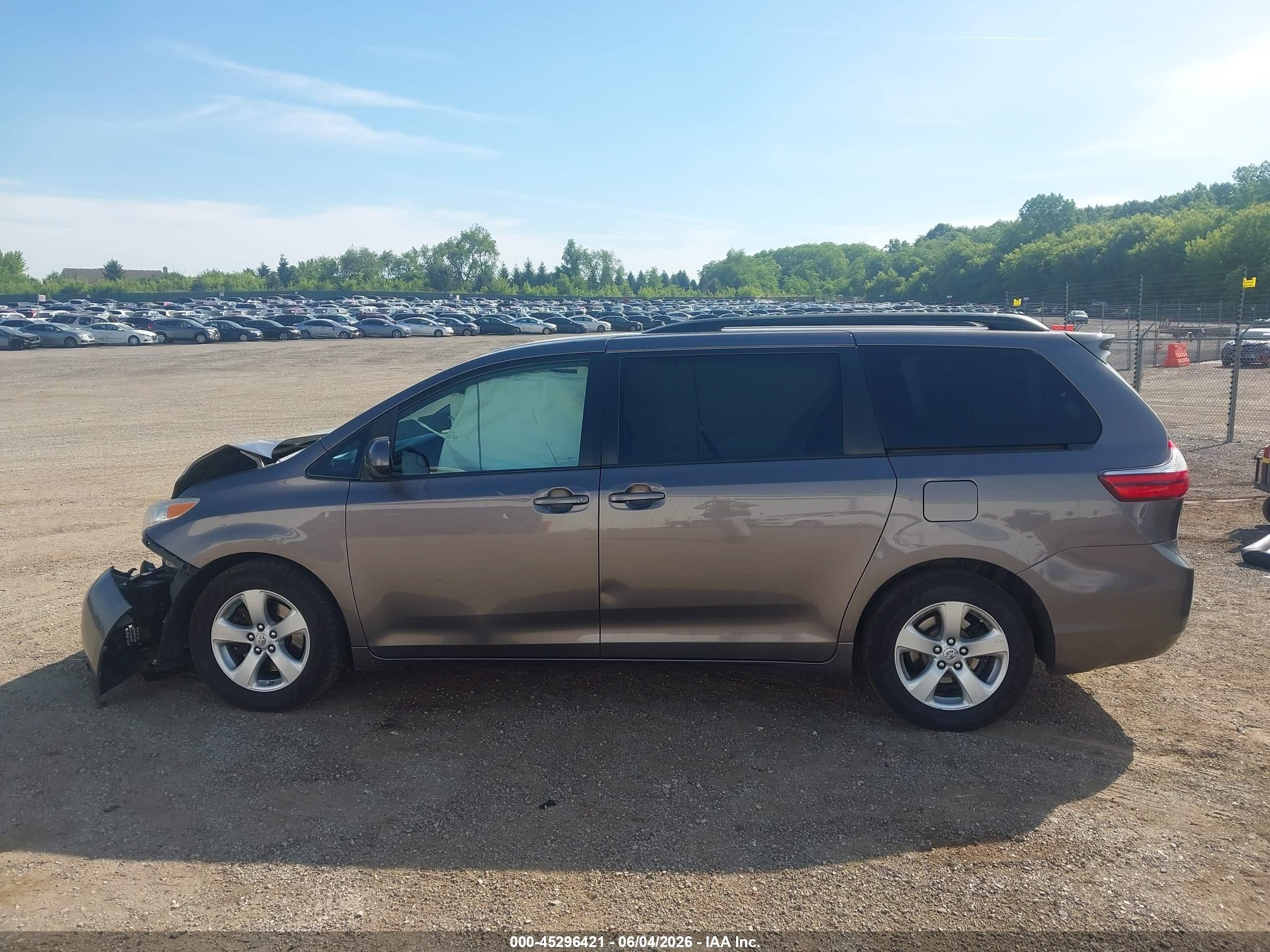 2015 Toyota Sienna Le 8 Passenger Gray vin: 5TDKK3DC9FS540025