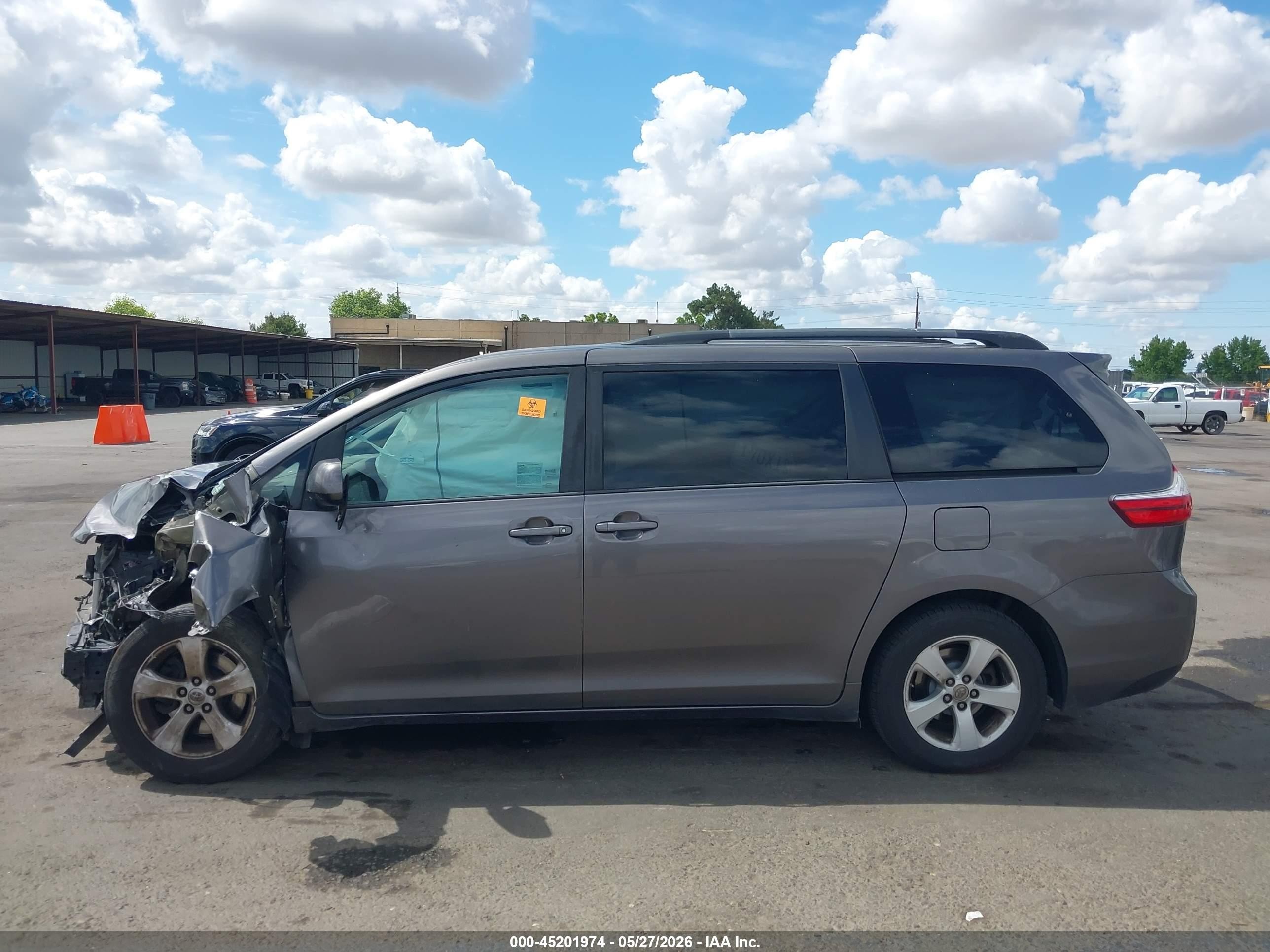 2015 Toyota Sienna Le 8 Passenger Gray vin: 5TDKK3DC9FS577625