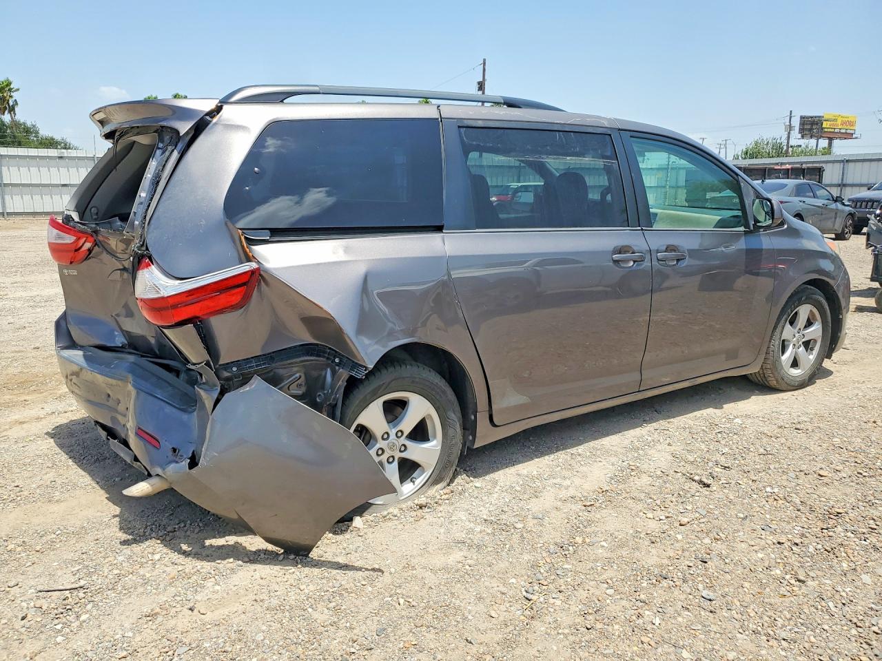 2015 Toyota Sienna Le Серый vin: 5TDKK3DC9FS578757
