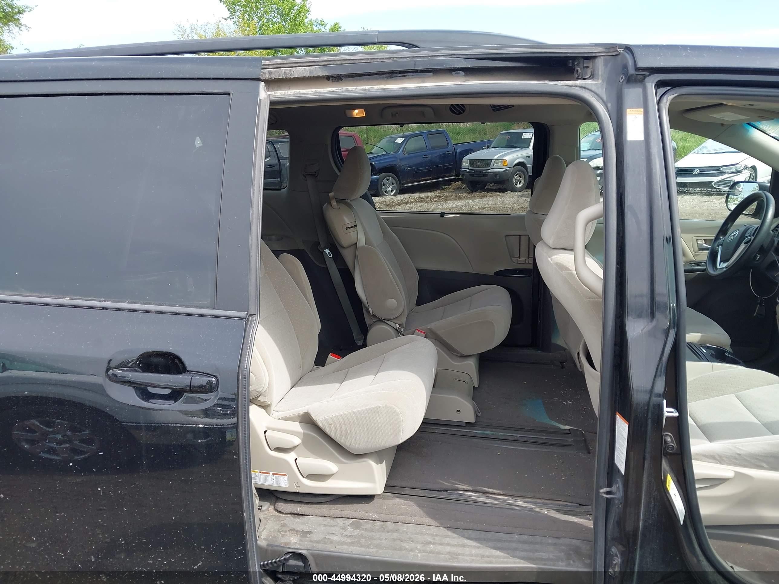 2015 Toyota Sienna Le 8 Passenger Black vin: 5TDKK3DC9FS581030