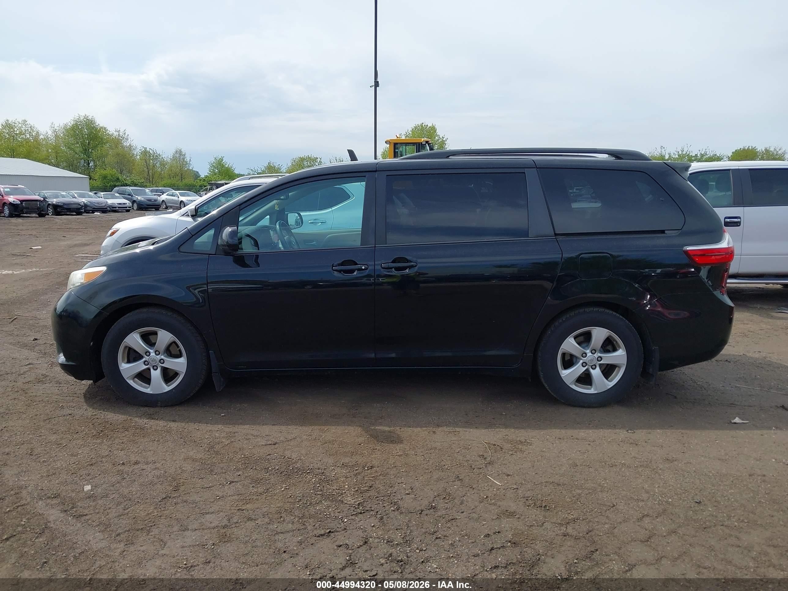 2015 Toyota Sienna Le 8 Passenger Black vin: 5TDKK3DC9FS581030
