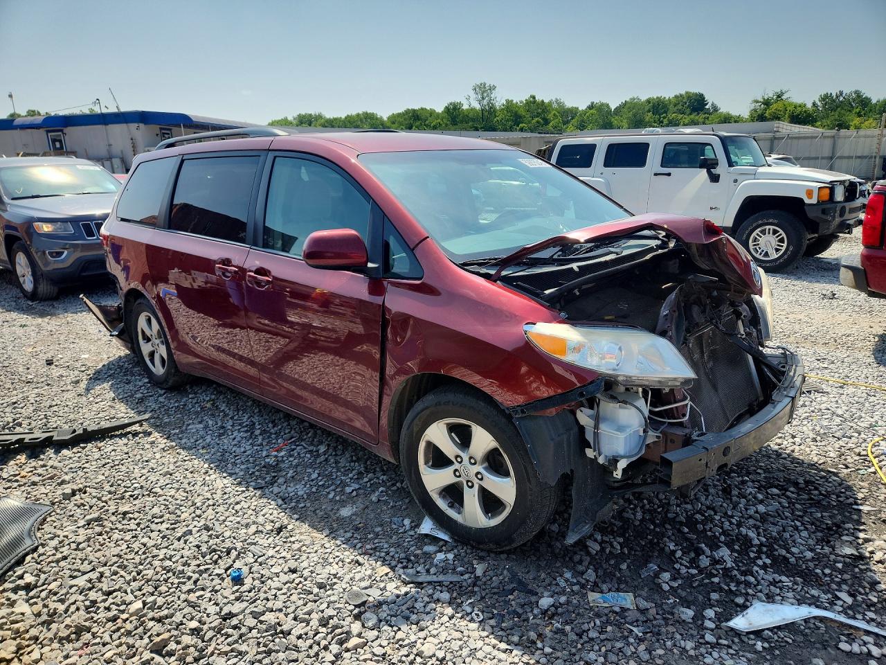 2015 Toyota Sienna Le Бордовый vin: 5TDKK3DC9FS592061