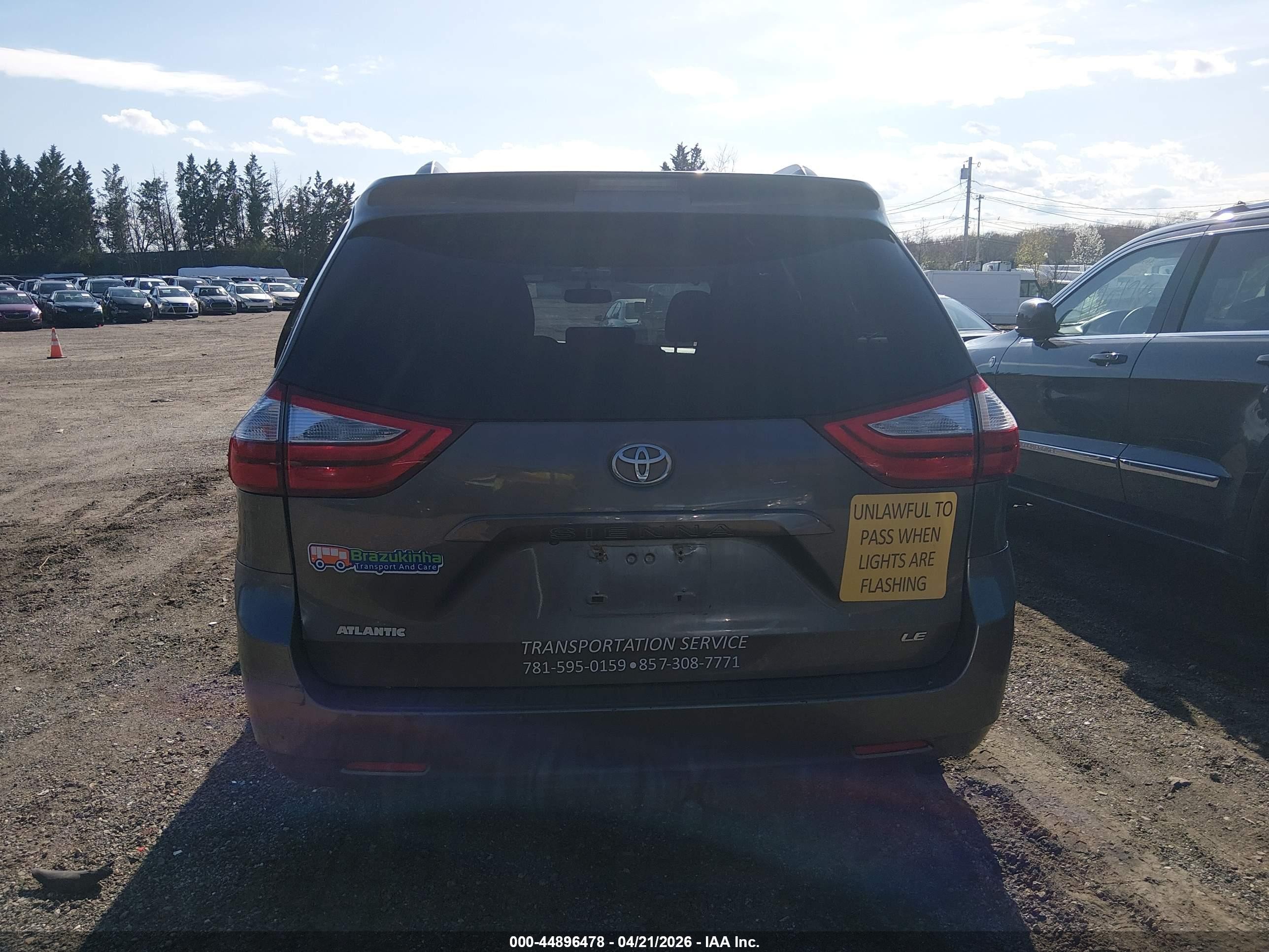 2015 Toyota Sienna Le 8 Passenger Gray vin: 5TDKK3DC9FS604225