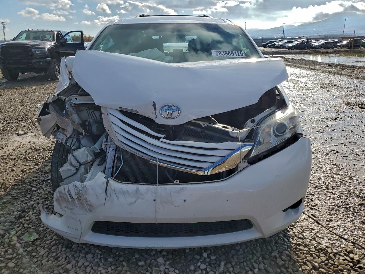 2015 Toyota Sienna Le Белый vin: 5TDKK3DC9FS616097