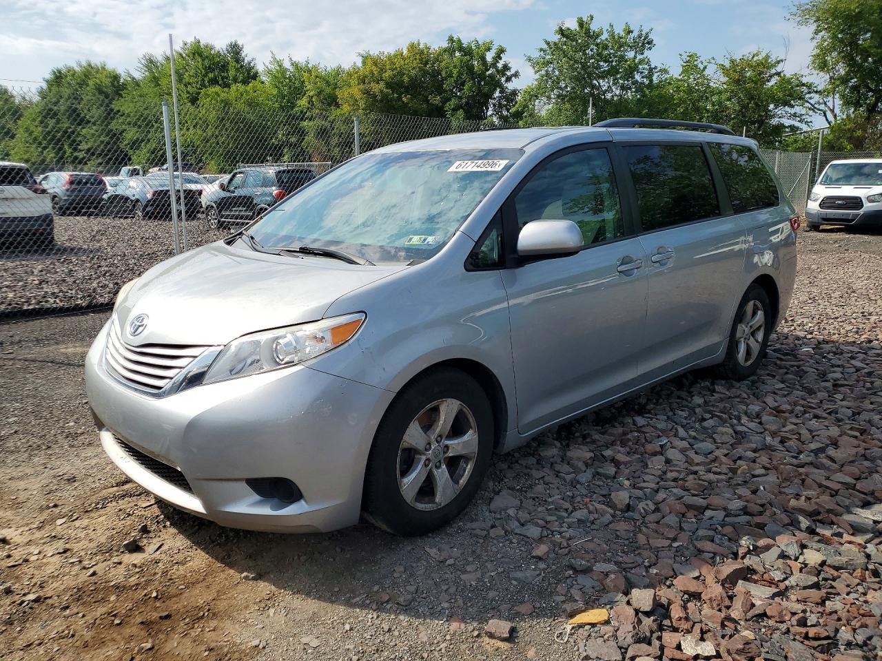 2015 Toyota Sienna Le Gray vin: 5TDKK3DC9FS670631