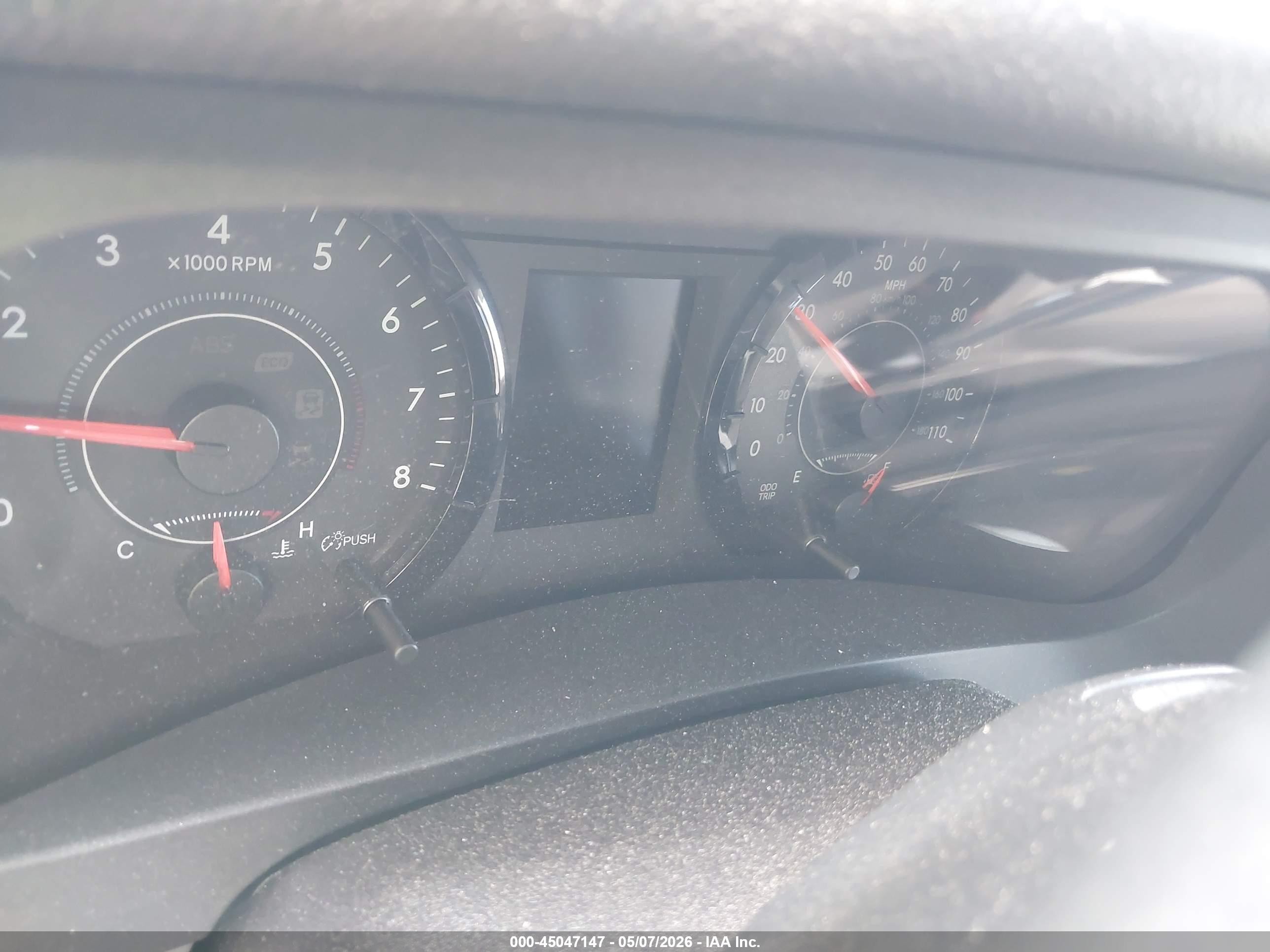 2015 Toyota Sienna Le 8 Passenger Белый vin: 5TDKK3DC9FS686683