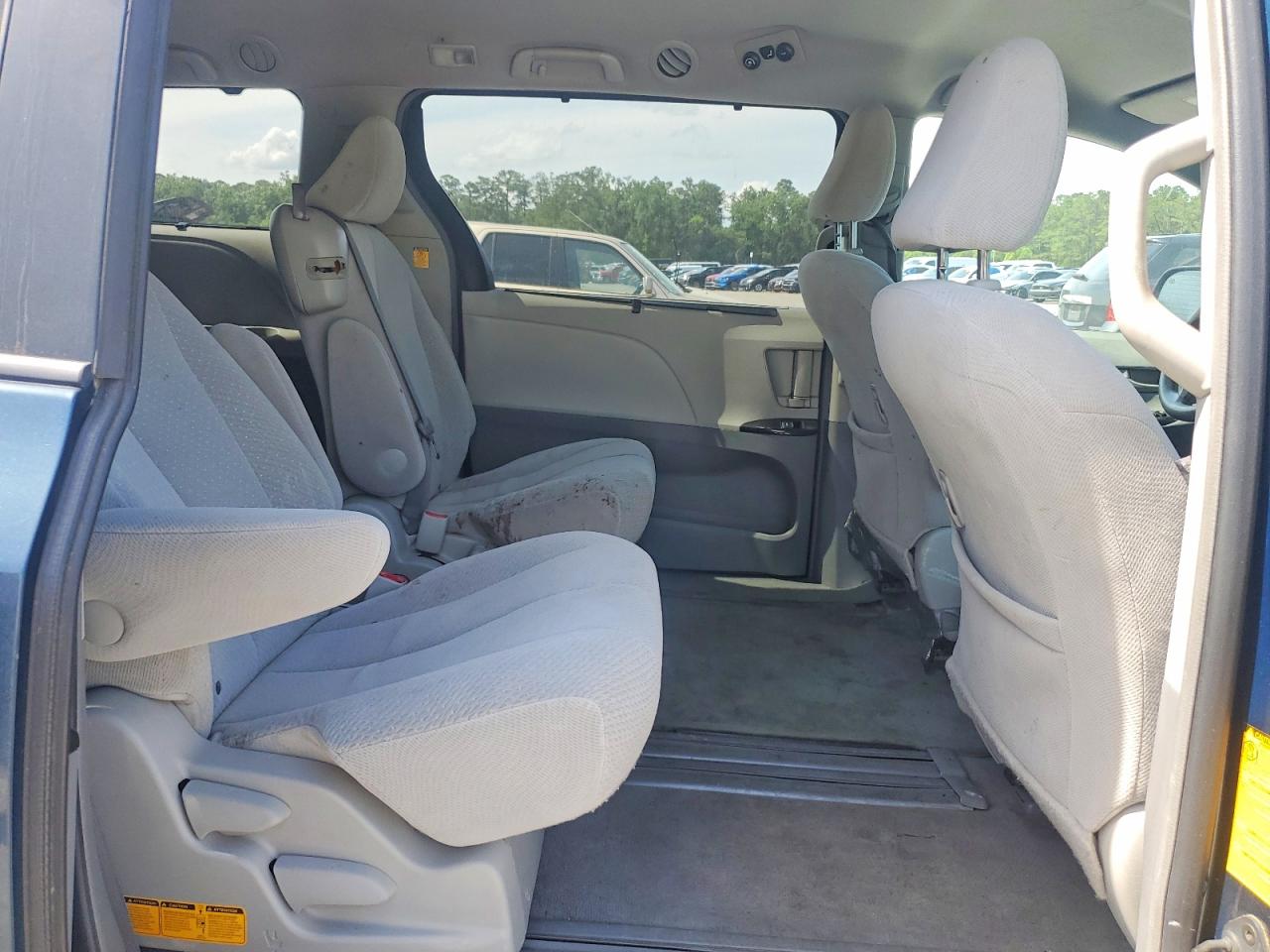 2011 Toyota Sienna Le Blue vin: 5TDKK3DCXBS025139