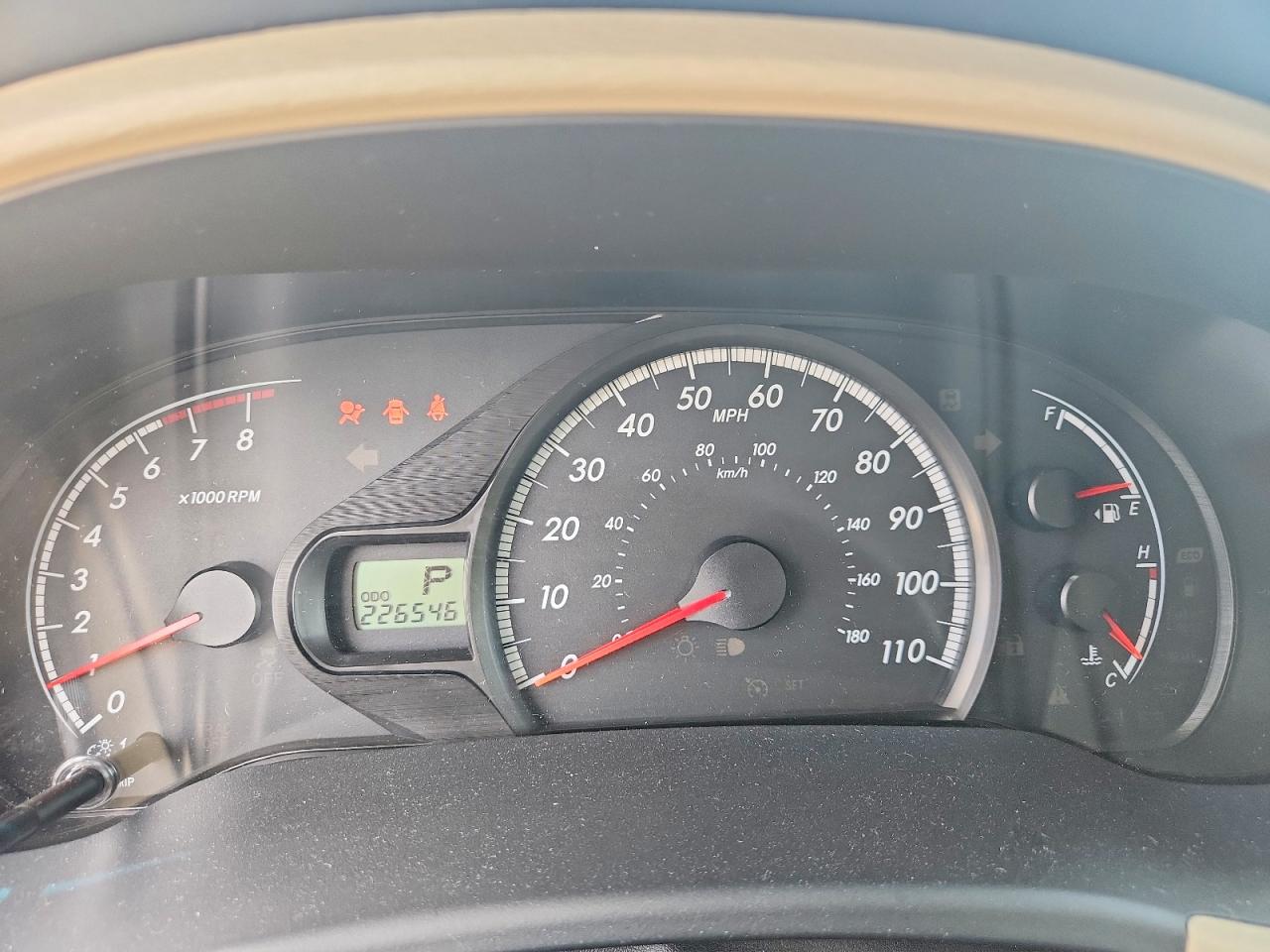 2011 Toyota Sienna Le Белый vin: 5TDKK3DCXBS050994