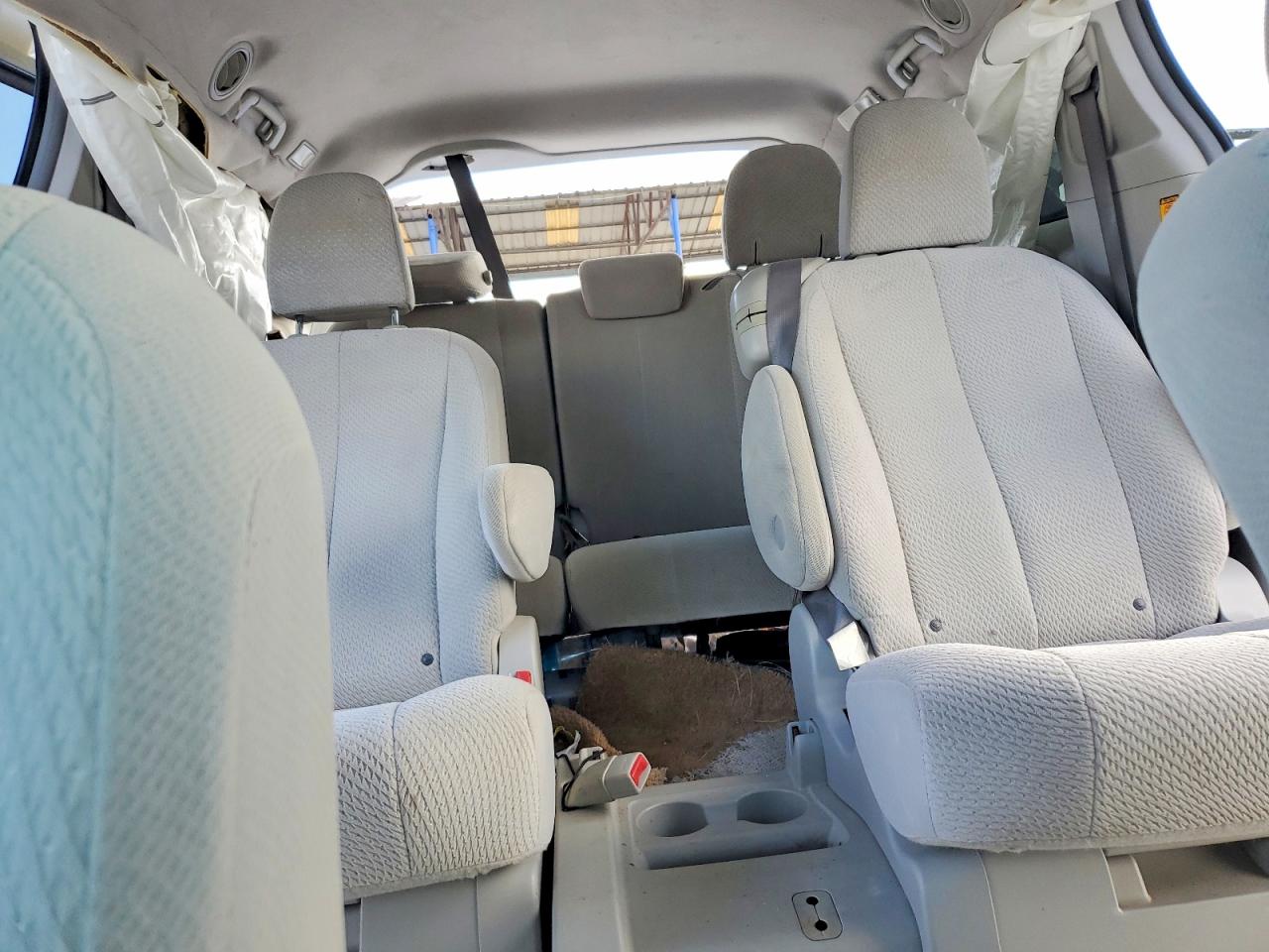 2011 Toyota Sienna Blue vin: 5TDKK3DCXBS061509