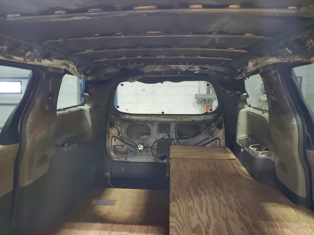 2011 Toyota Sienna Le Tan vin: 5TDKK3DCXBS062658