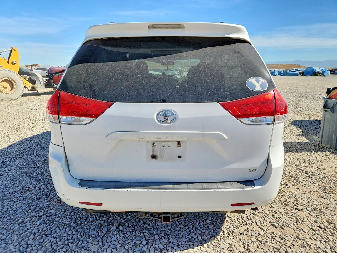 2011 Toyota Sienna Le White vin: 5TDKK3DCXBS066824