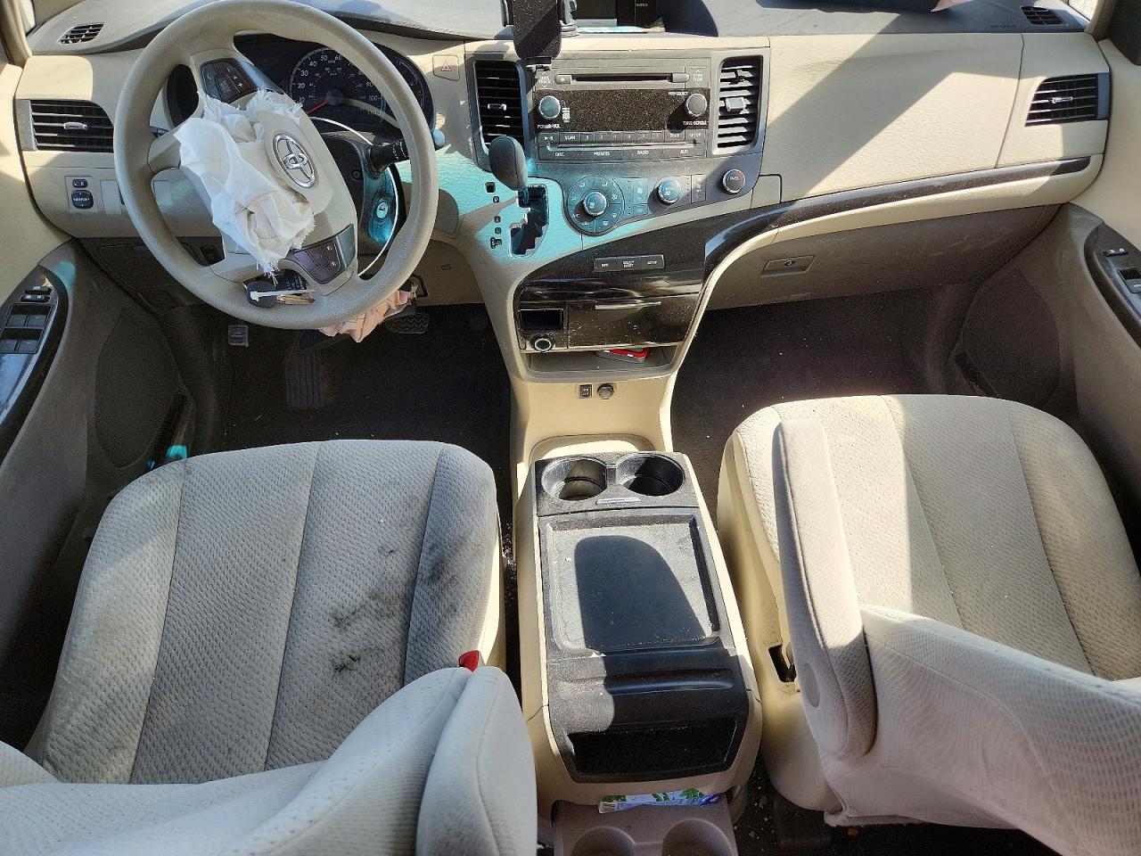 2011 Toyota Sienna Le White vin: 5TDKK3DCXBS066824