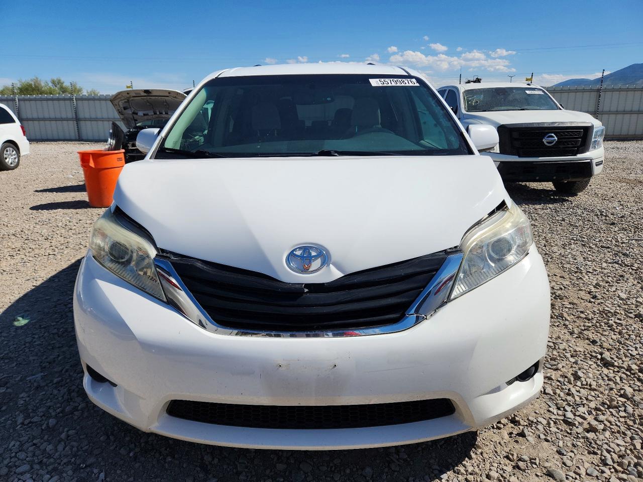 2011 Toyota Sienna Le White vin: 5TDKK3DCXBS086085