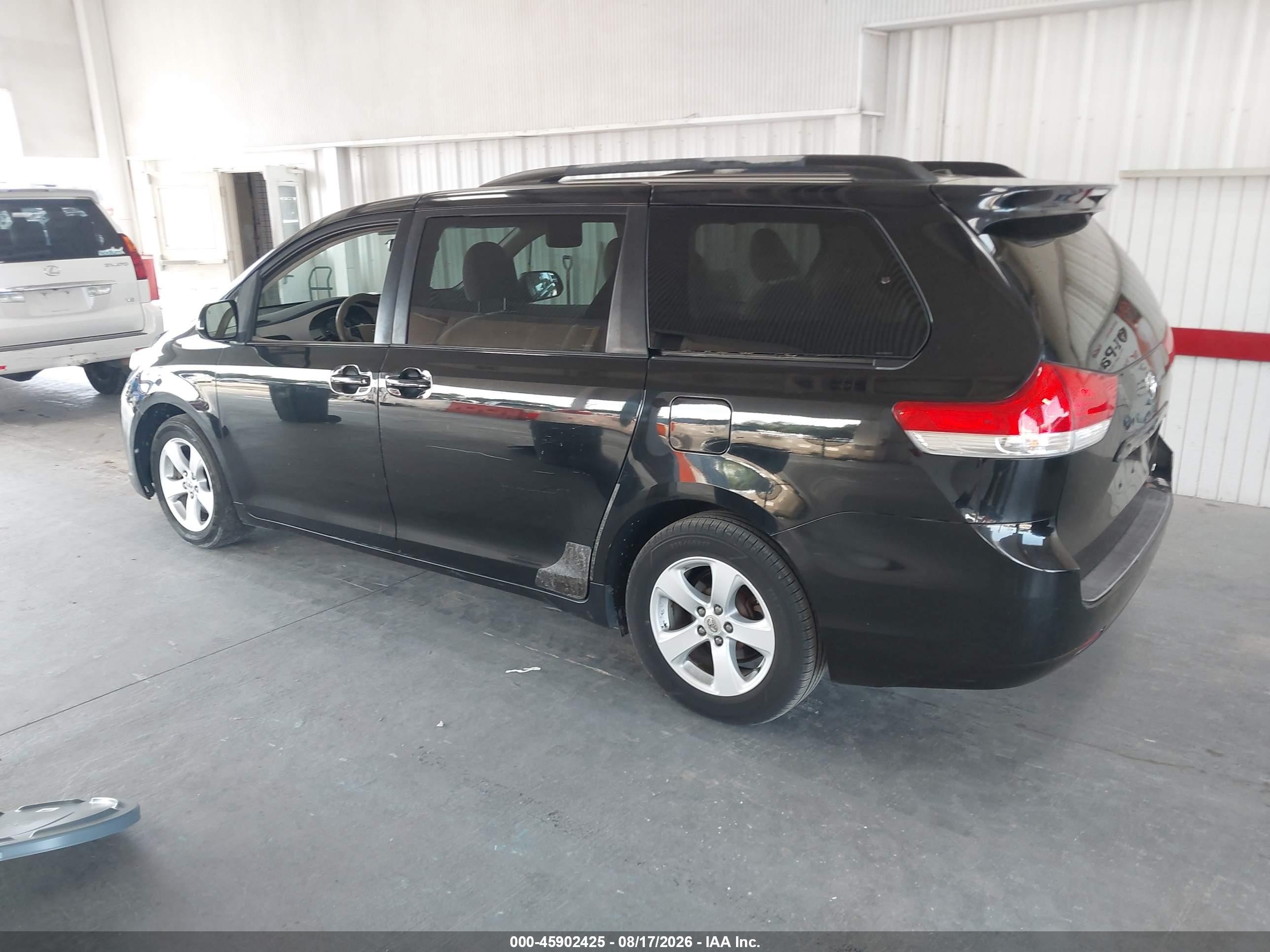2011 Toyota Sienna Le V6 Black vin: 5TDKK3DCXBS166597
