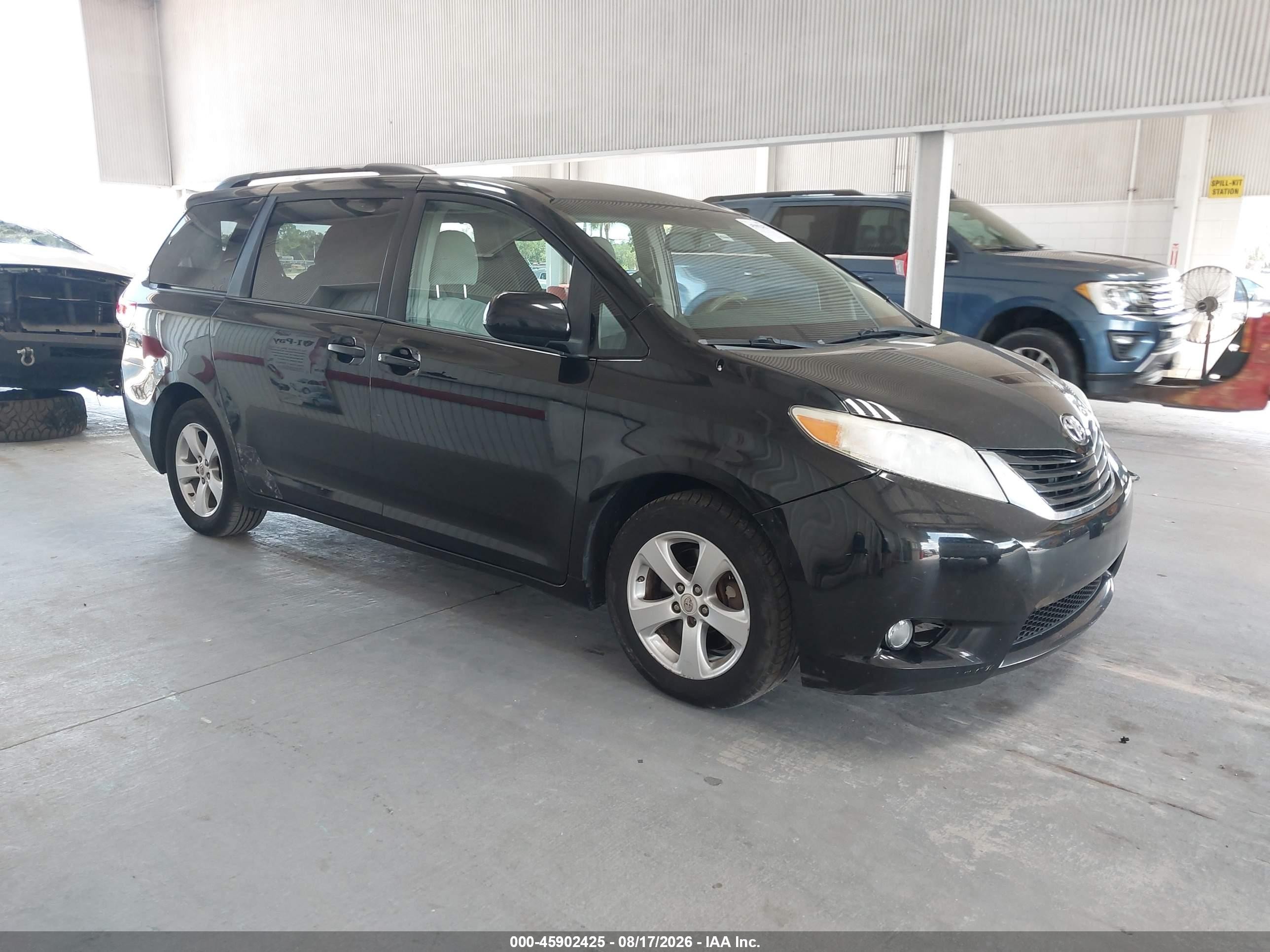 2011 Toyota Sienna Le V6 Black vin: 5TDKK3DCXBS166597