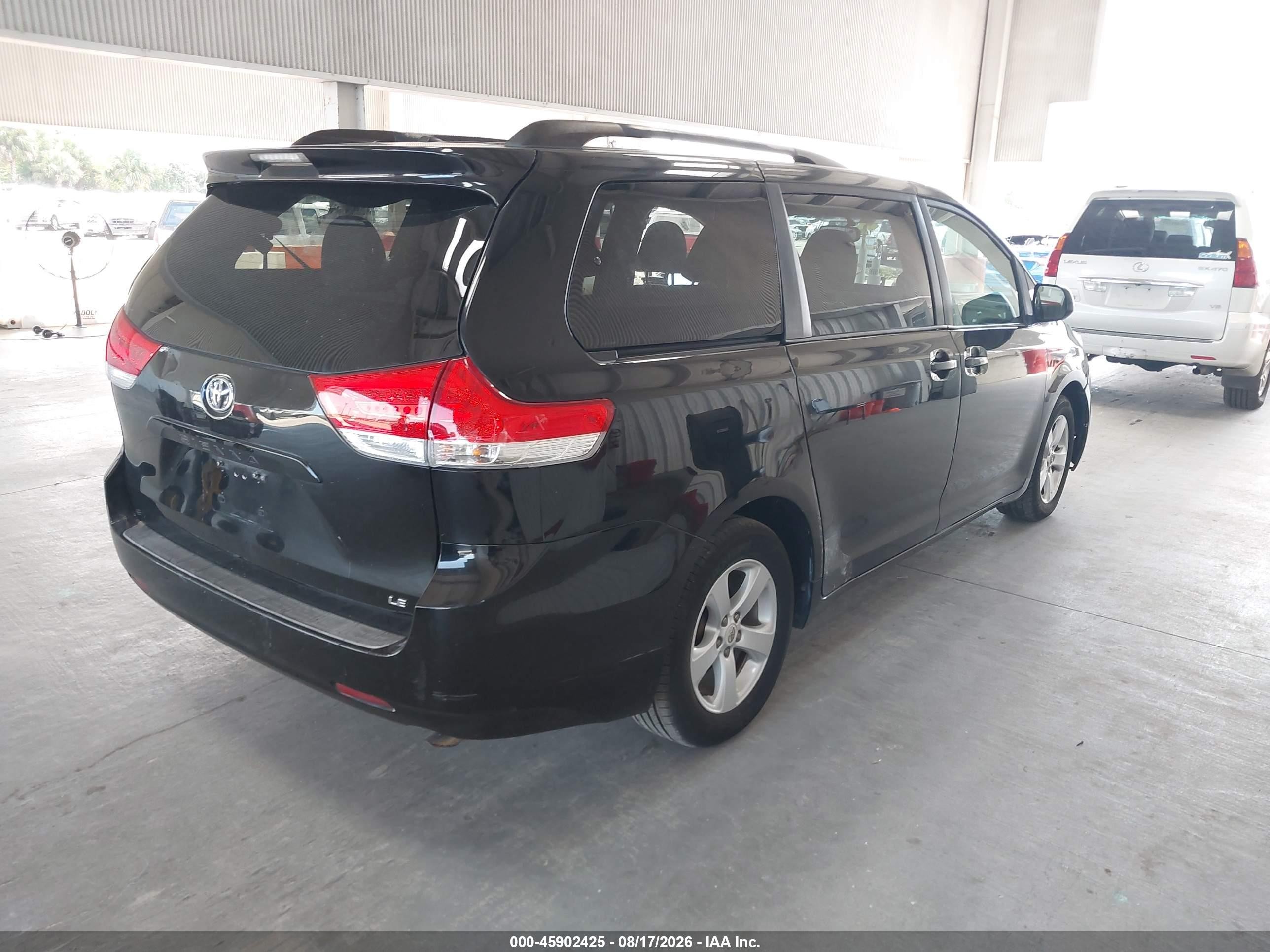 2011 Toyota Sienna Le V6 Black vin: 5TDKK3DCXBS166597