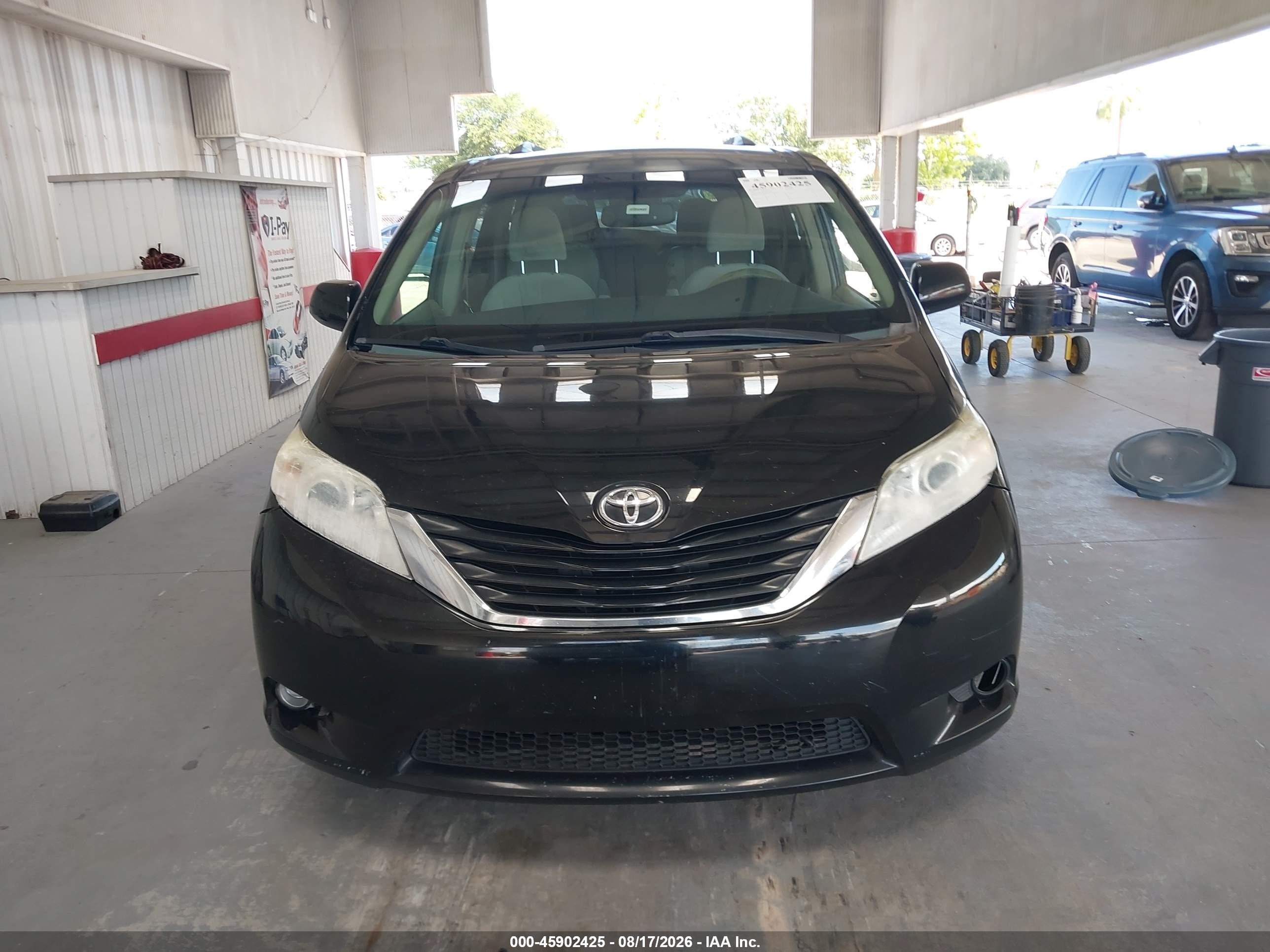2011 Toyota Sienna Le V6 Black vin: 5TDKK3DCXBS166597