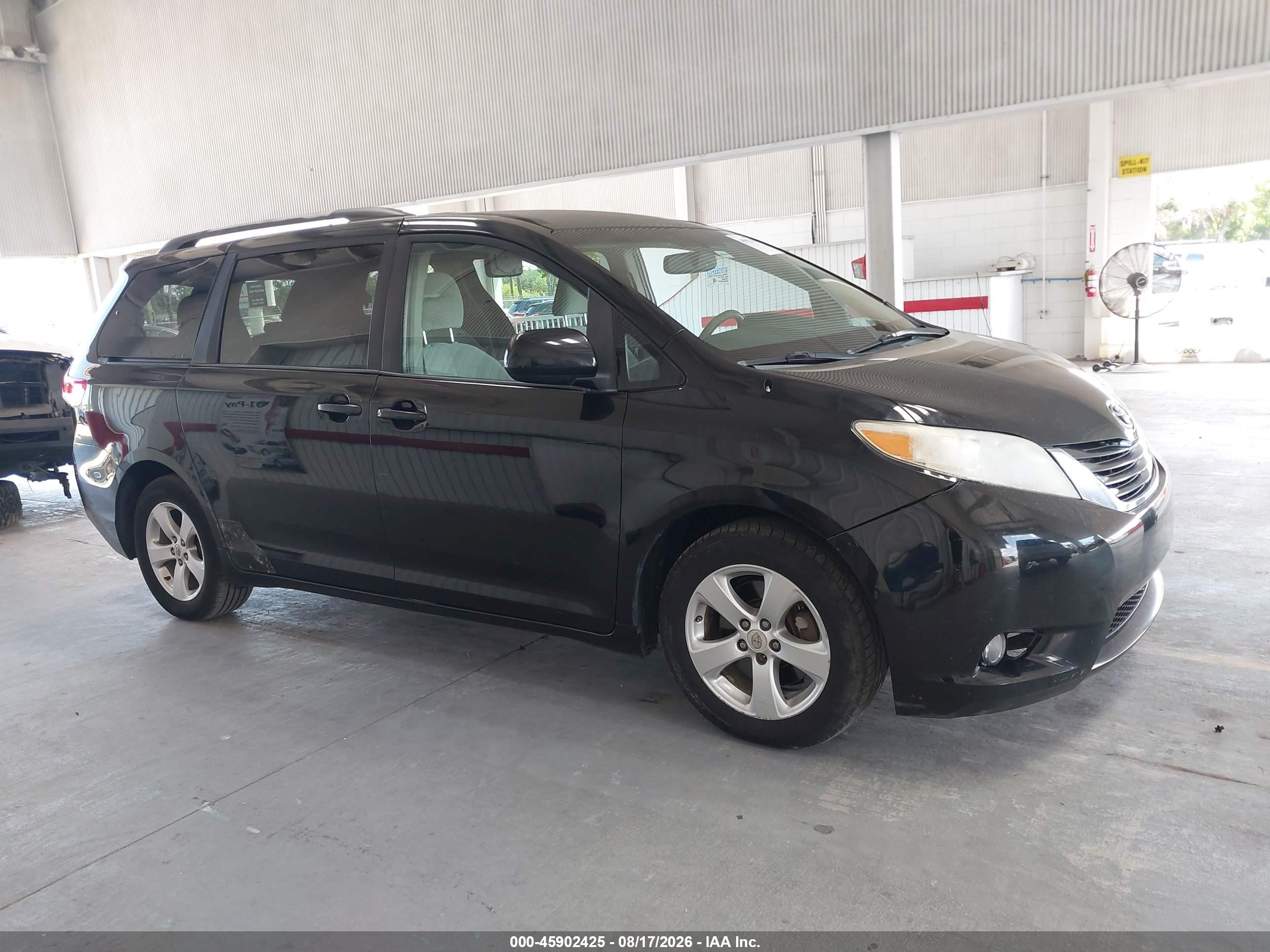 2011 Toyota Sienna Le V6 Black vin: 5TDKK3DCXBS166597