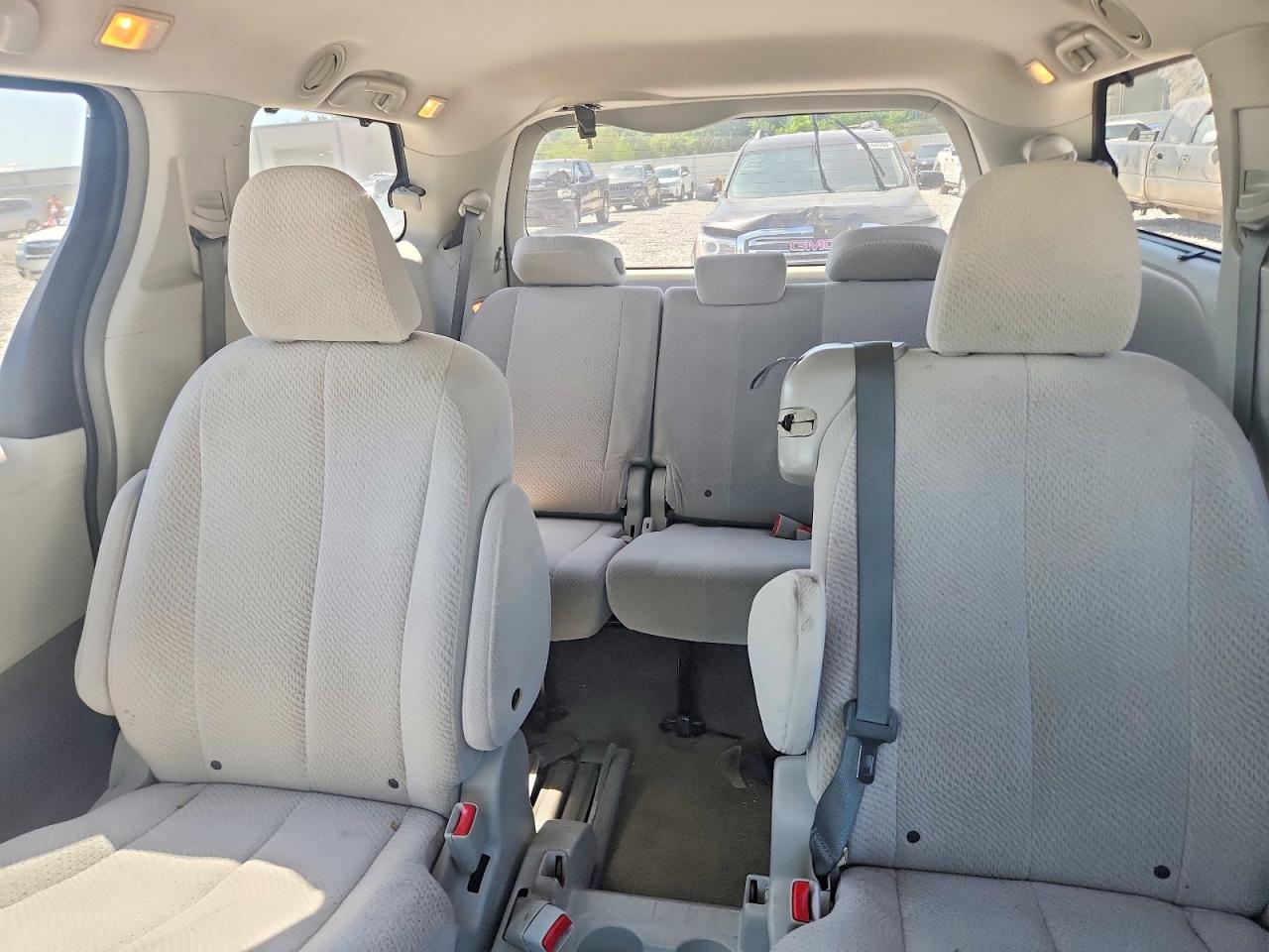 2012 Toyota Sienna Le Black vin: 5TDKK3DCXCS189802