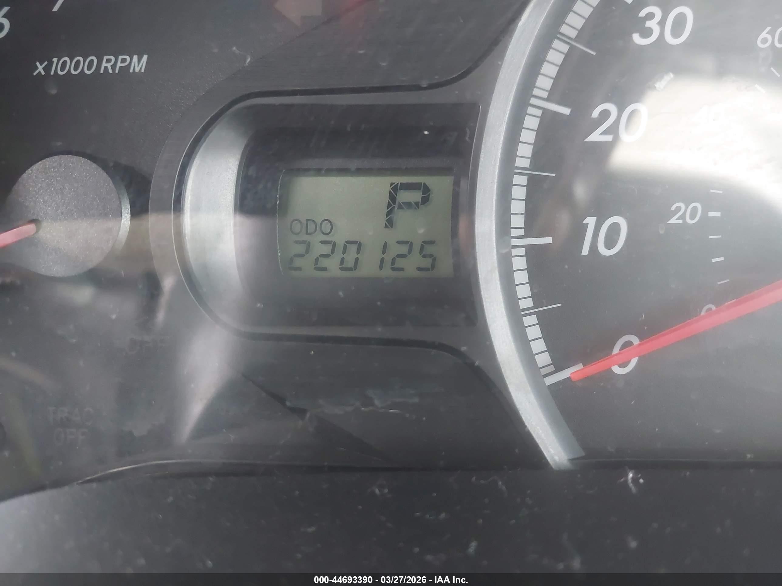 2012 Toyota Sienna Le V6 8 Passenger Green vin: 5TDKK3DCXCS212687