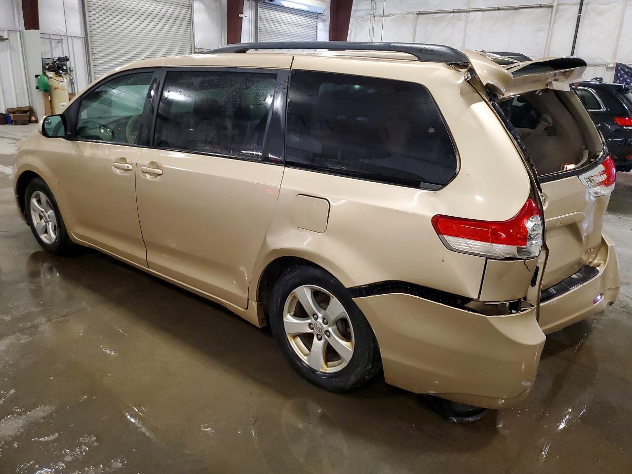 2012 Toyota Sienna Le Tan vin: 5TDKK3DCXCS217095