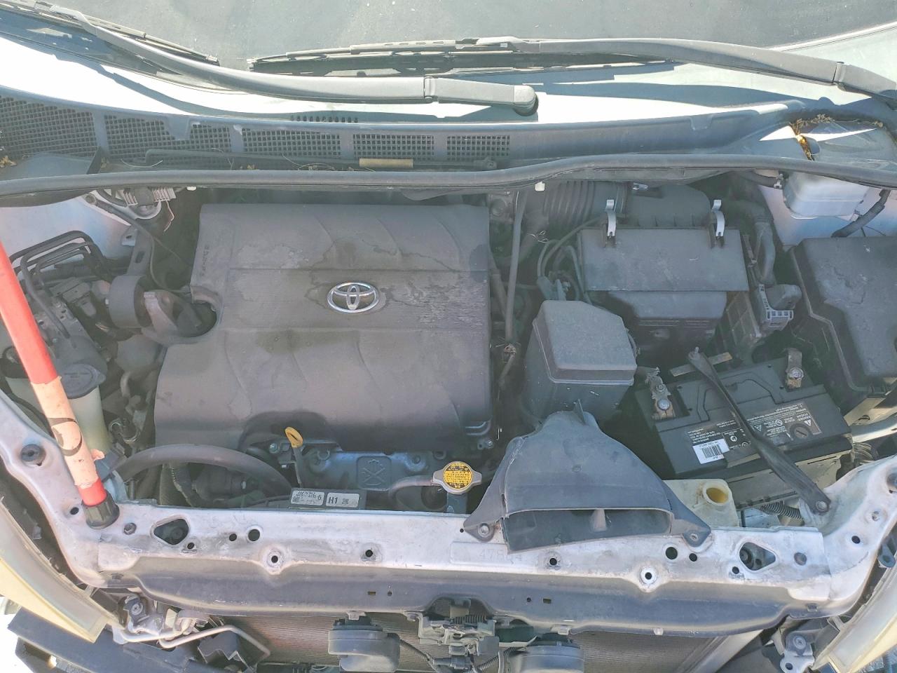 2012 Toyota Sienna Le White vin: 5TDKK3DCXCS229568
