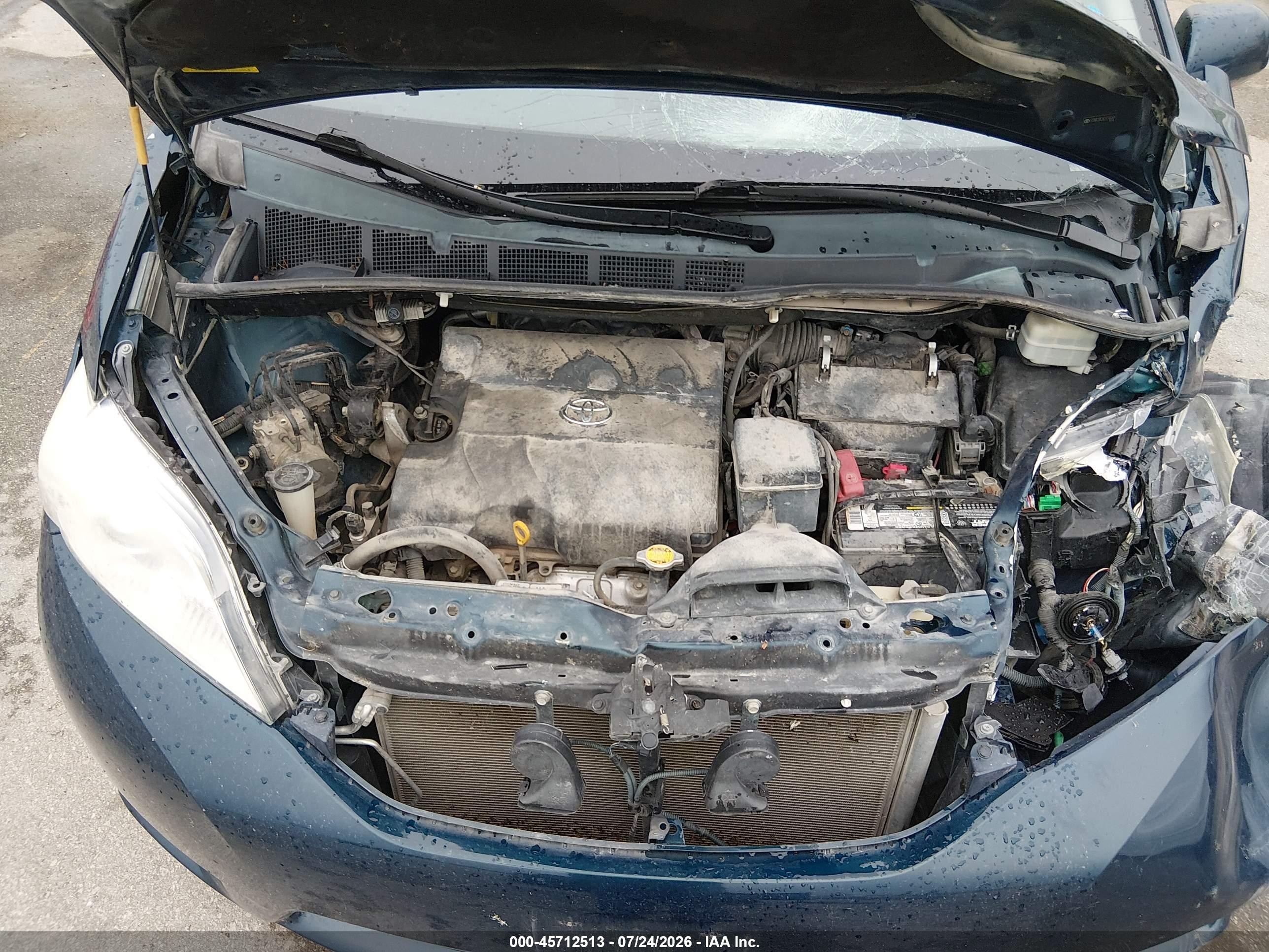 2012 Toyota Sienna Le V6 8 Passenger Blue vin: 5TDKK3DCXCS246564