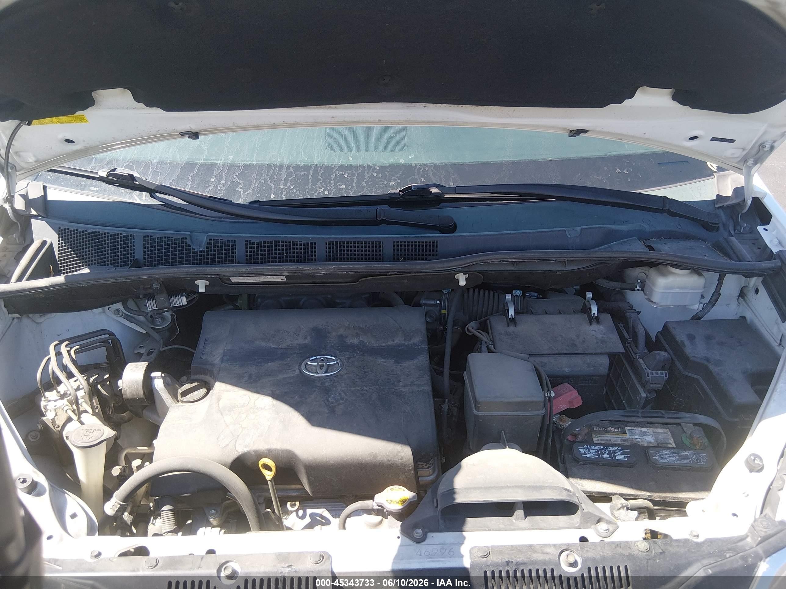 2012 Toyota Sienna Le V6 8 Passenger Белый vin: 5TDKK3DCXCS259315