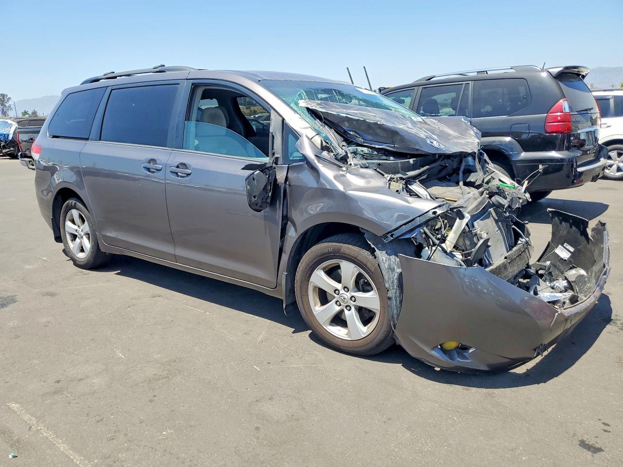 2012 Toyota Sienna Le Charcoal vin: 5TDKK3DCXCS262098