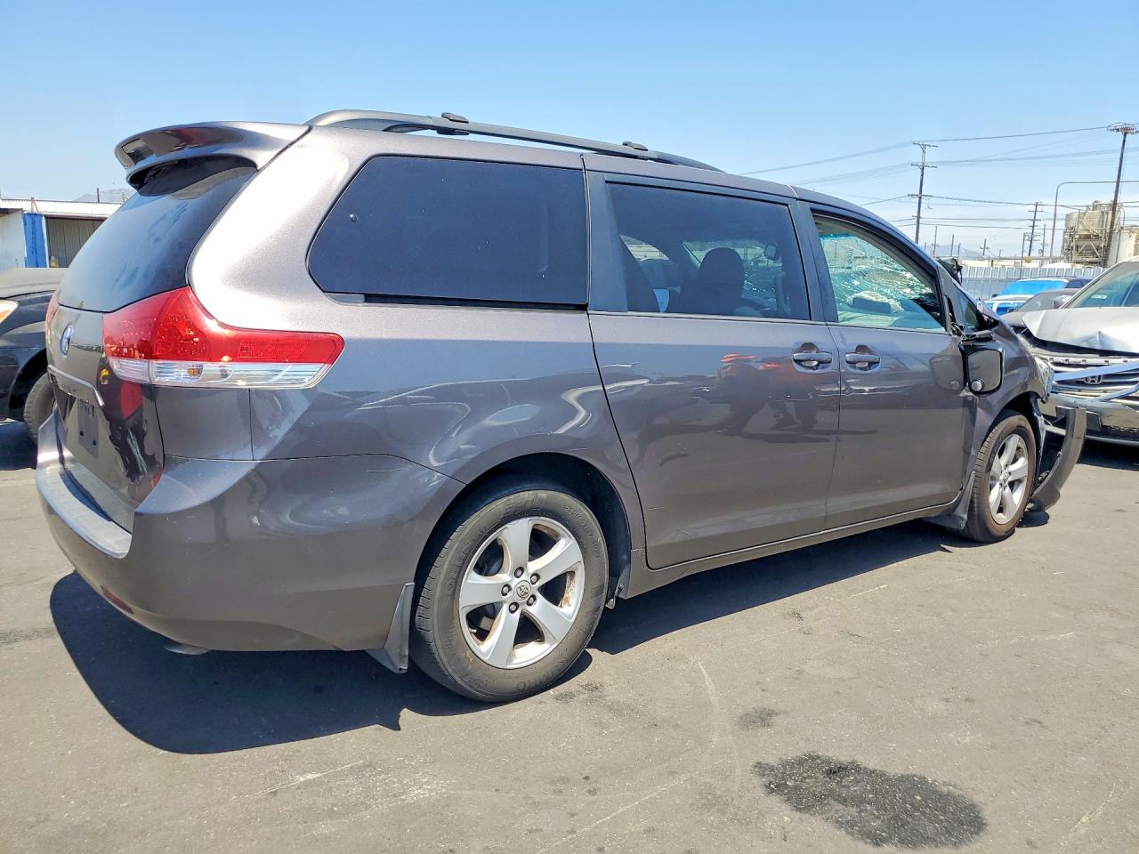 2012 Toyota Sienna Le Charcoal vin: 5TDKK3DCXCS262098