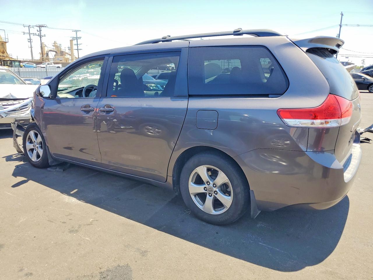 2012 Toyota Sienna Le Charcoal vin: 5TDKK3DCXCS262098