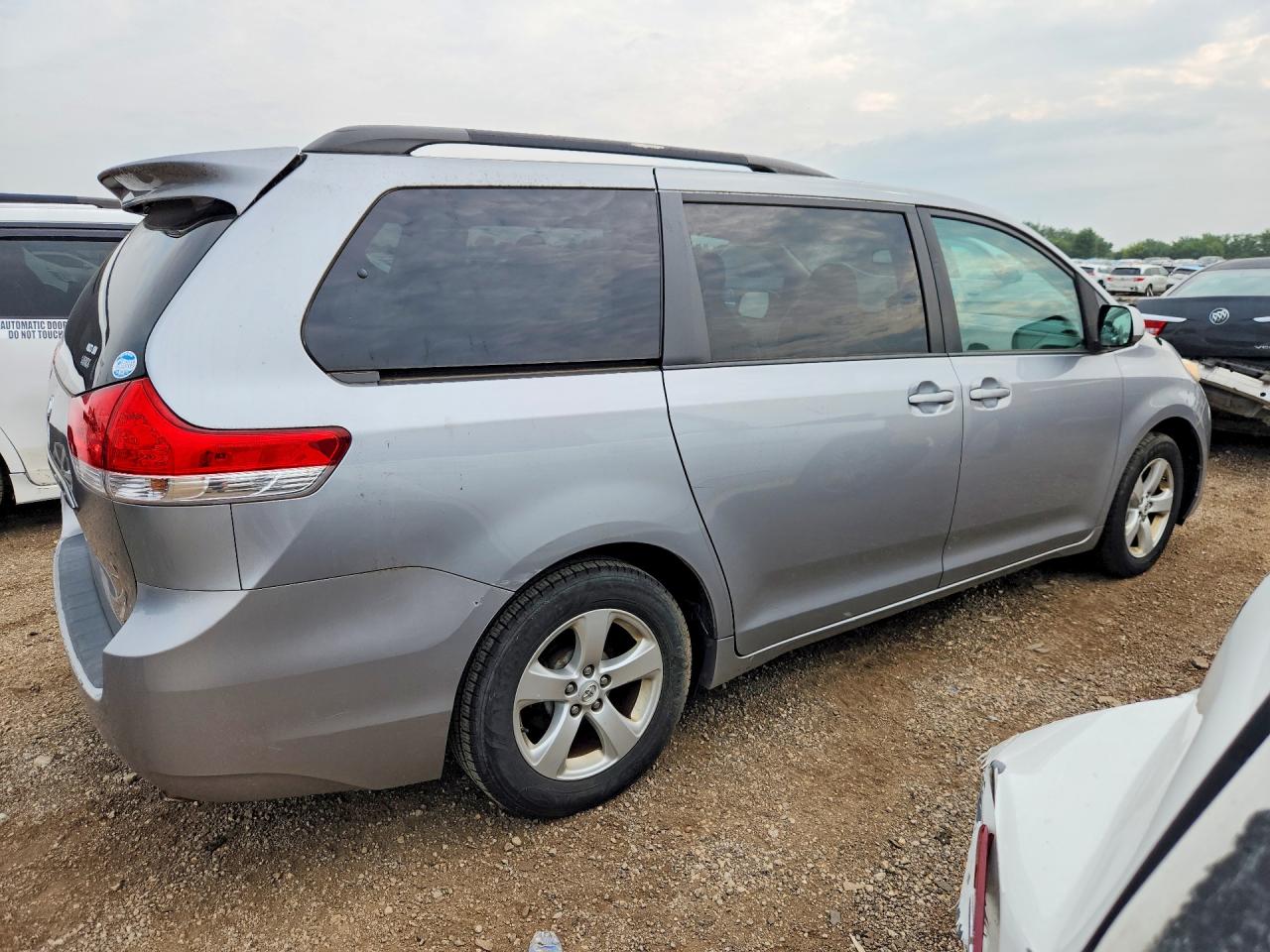 2012 Toyota Sienna Le Gray vin: 5TDKK3DCXCS266734