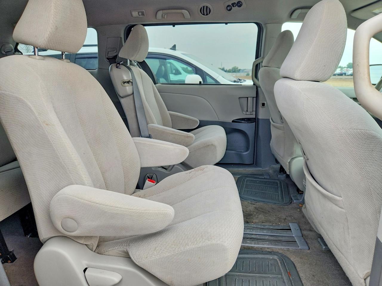 2012 Toyota Sienna Le Gray vin: 5TDKK3DCXCS266734