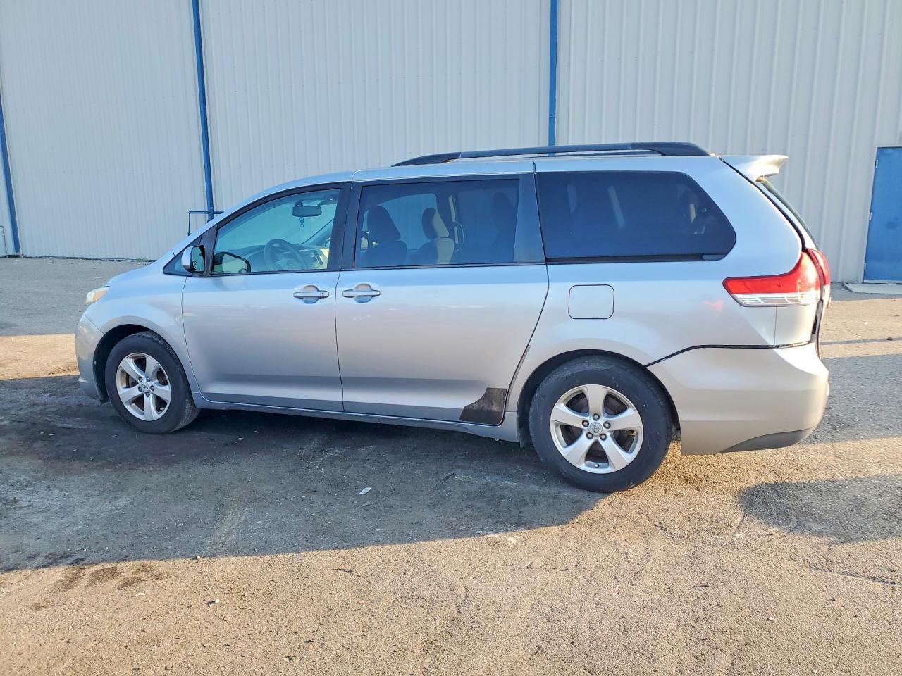 2012 Toyota Sienna Le Blue vin: 5TDKK3DCXCS270654