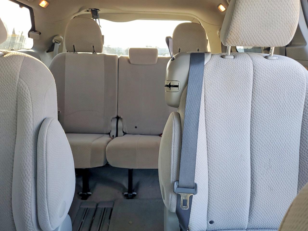 2012 Toyota Sienna Le Blue vin: 5TDKK3DCXCS270654